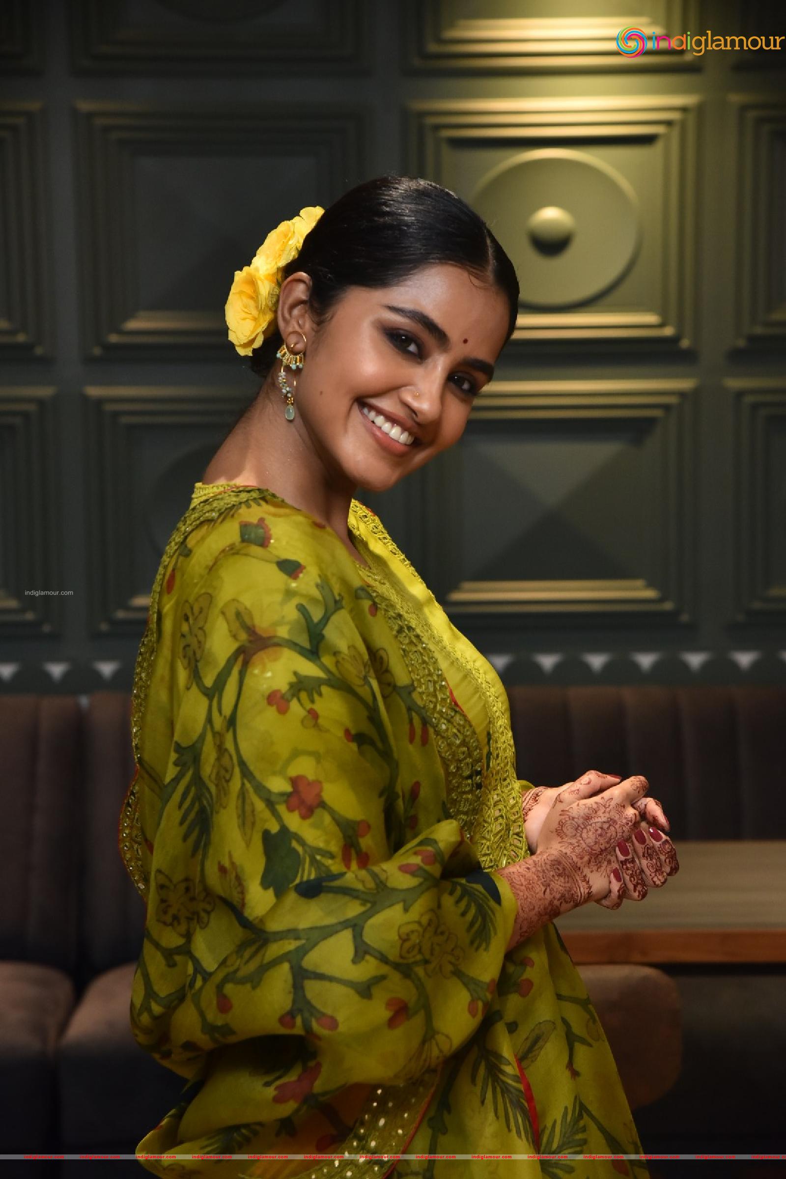 Anupama Parameswaran Actress hd photo