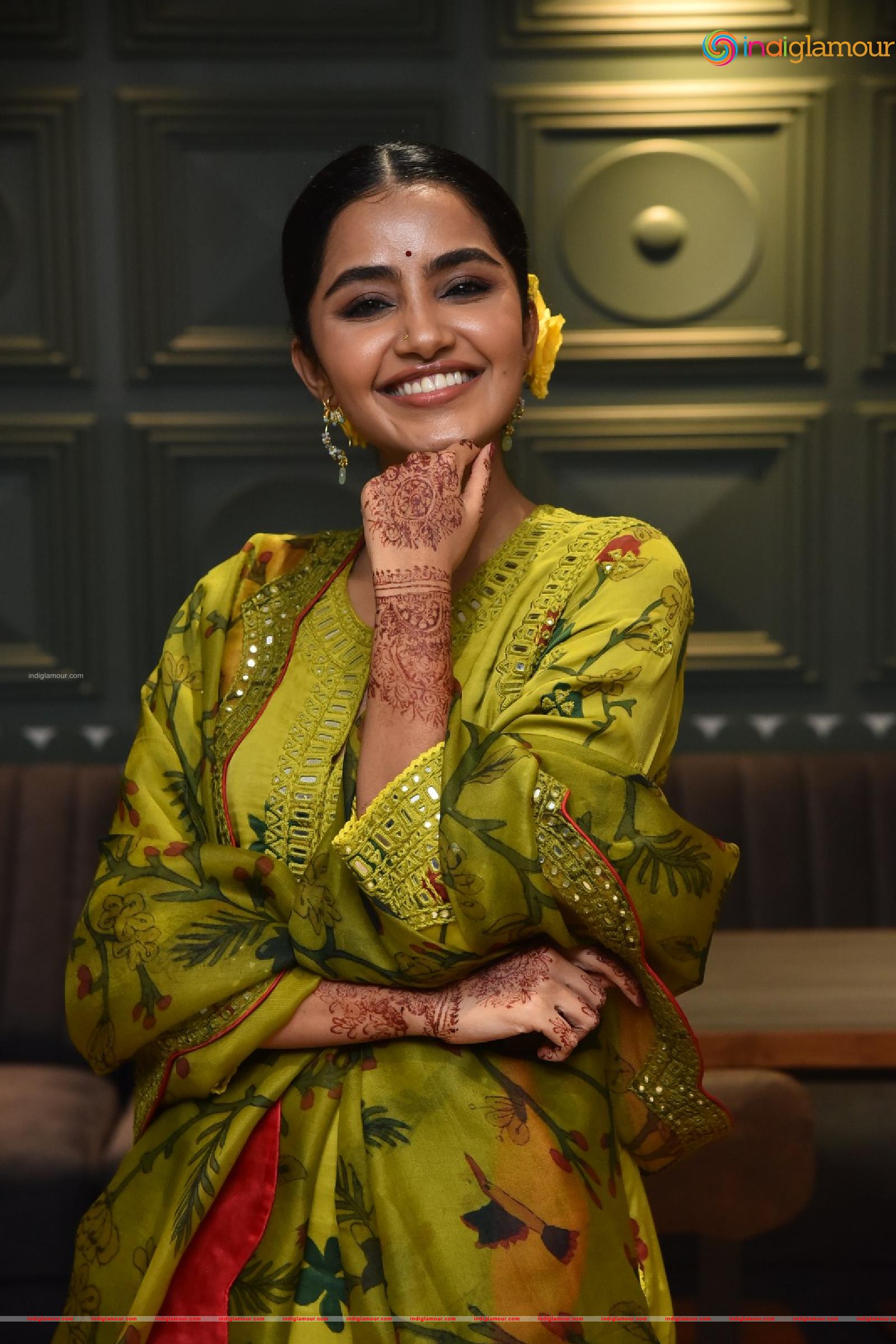 Anupama Parameswaran Actress hd photo