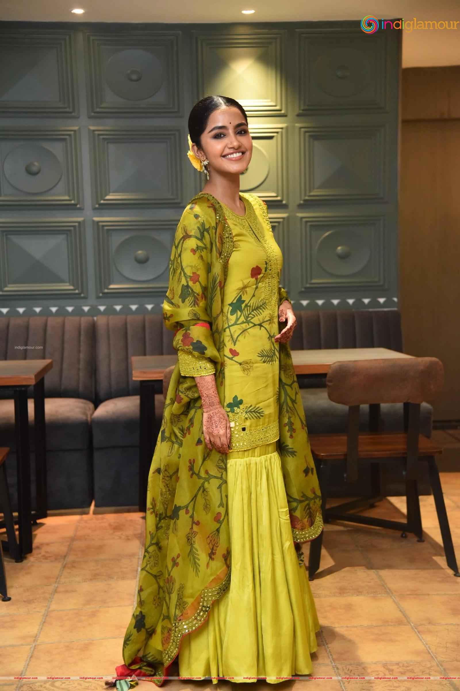 Anupama Parameswaran Actress hd photo
