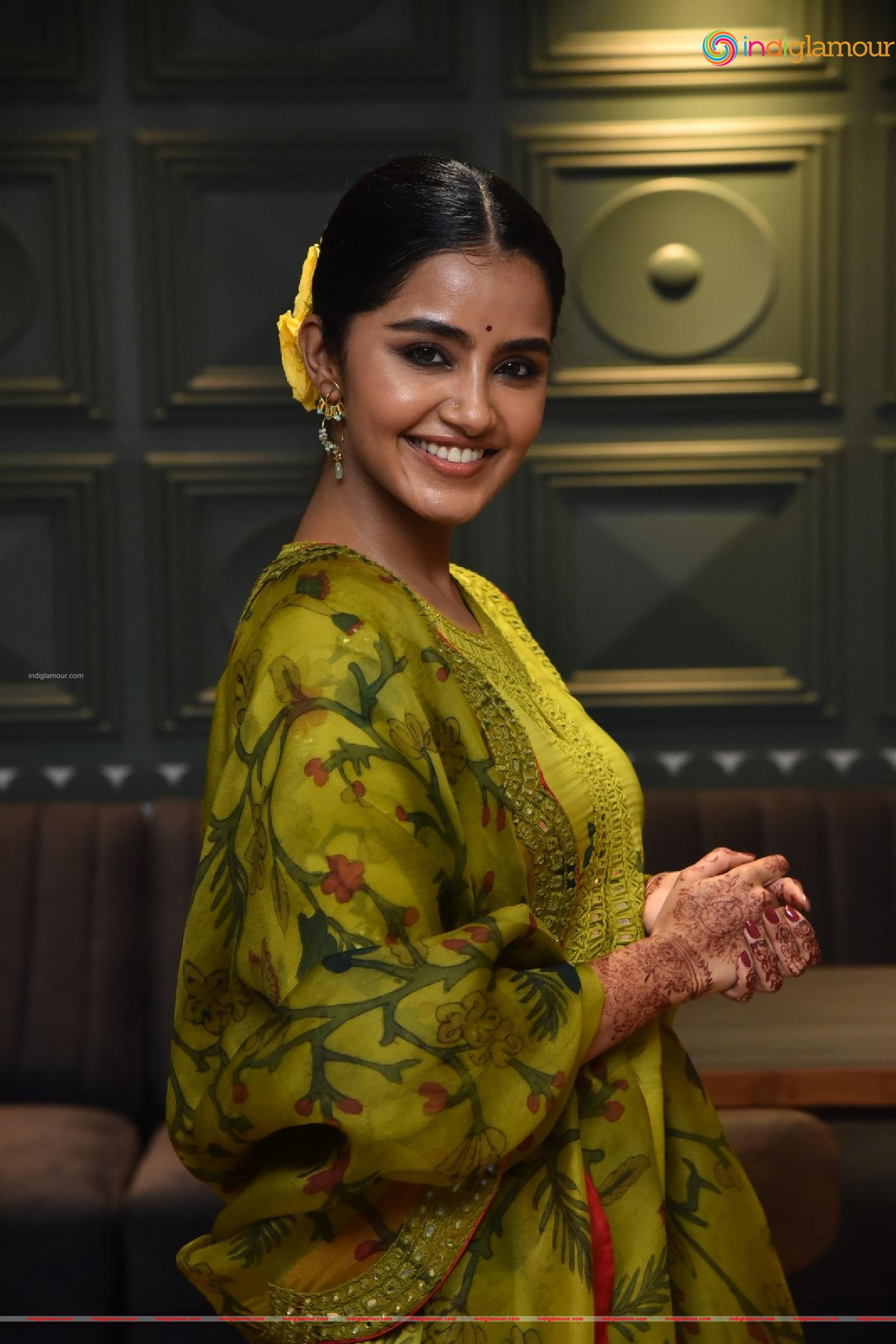 Anupama Parameswaran Actress hd photo