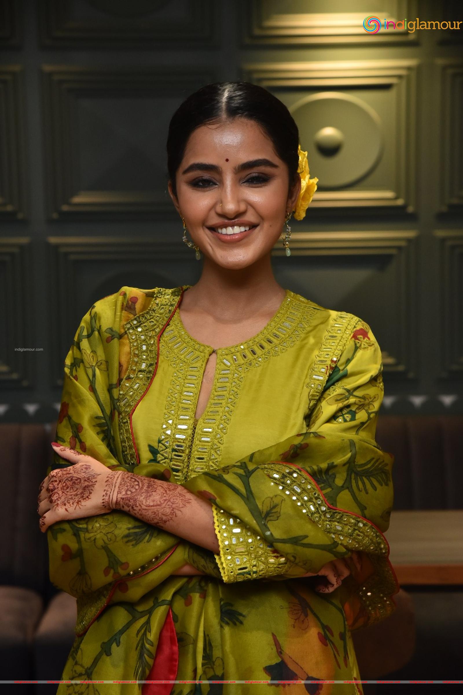 Anupama Parameswaran Actress hd photo