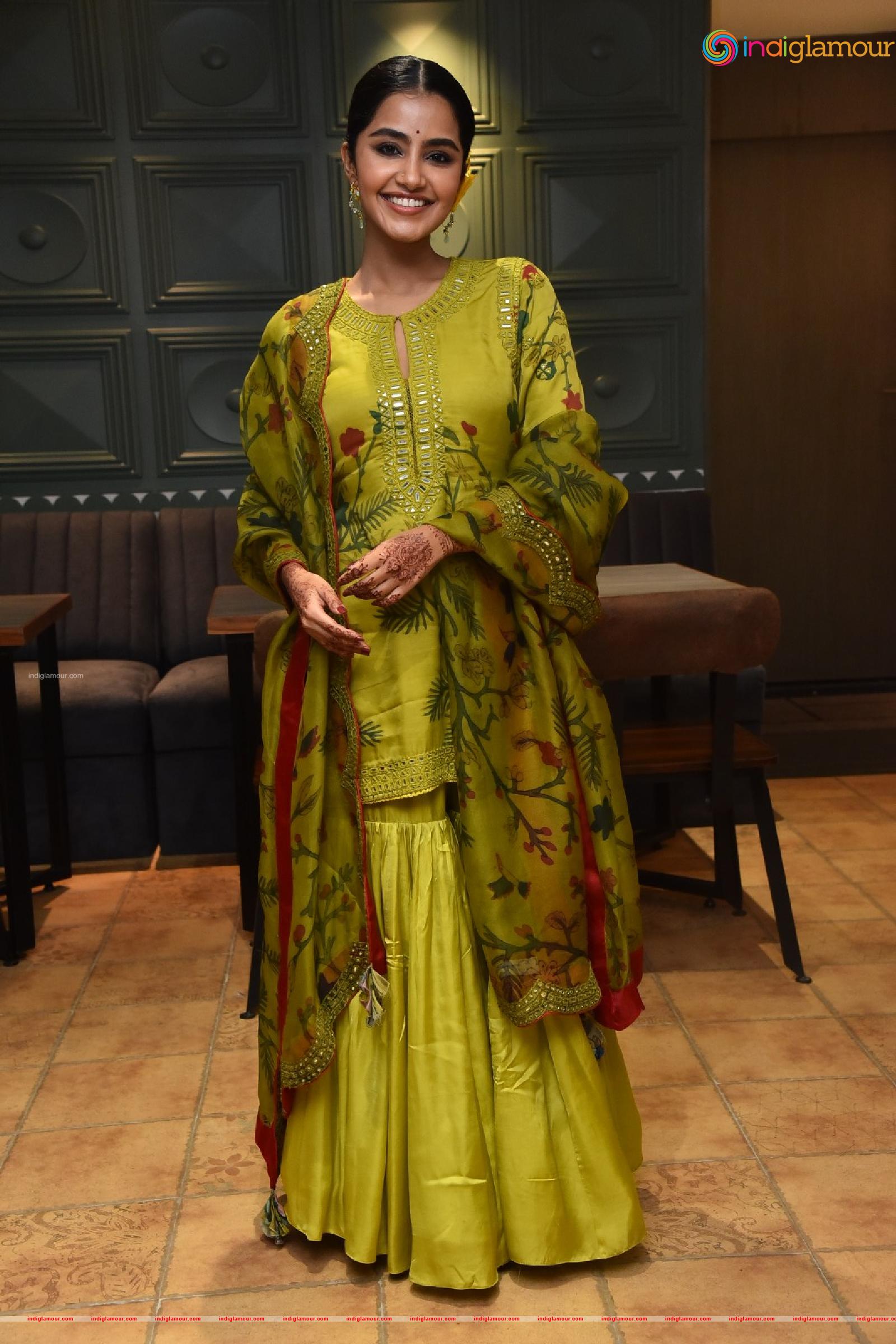 Anupama Parameswaran Actress hd photo