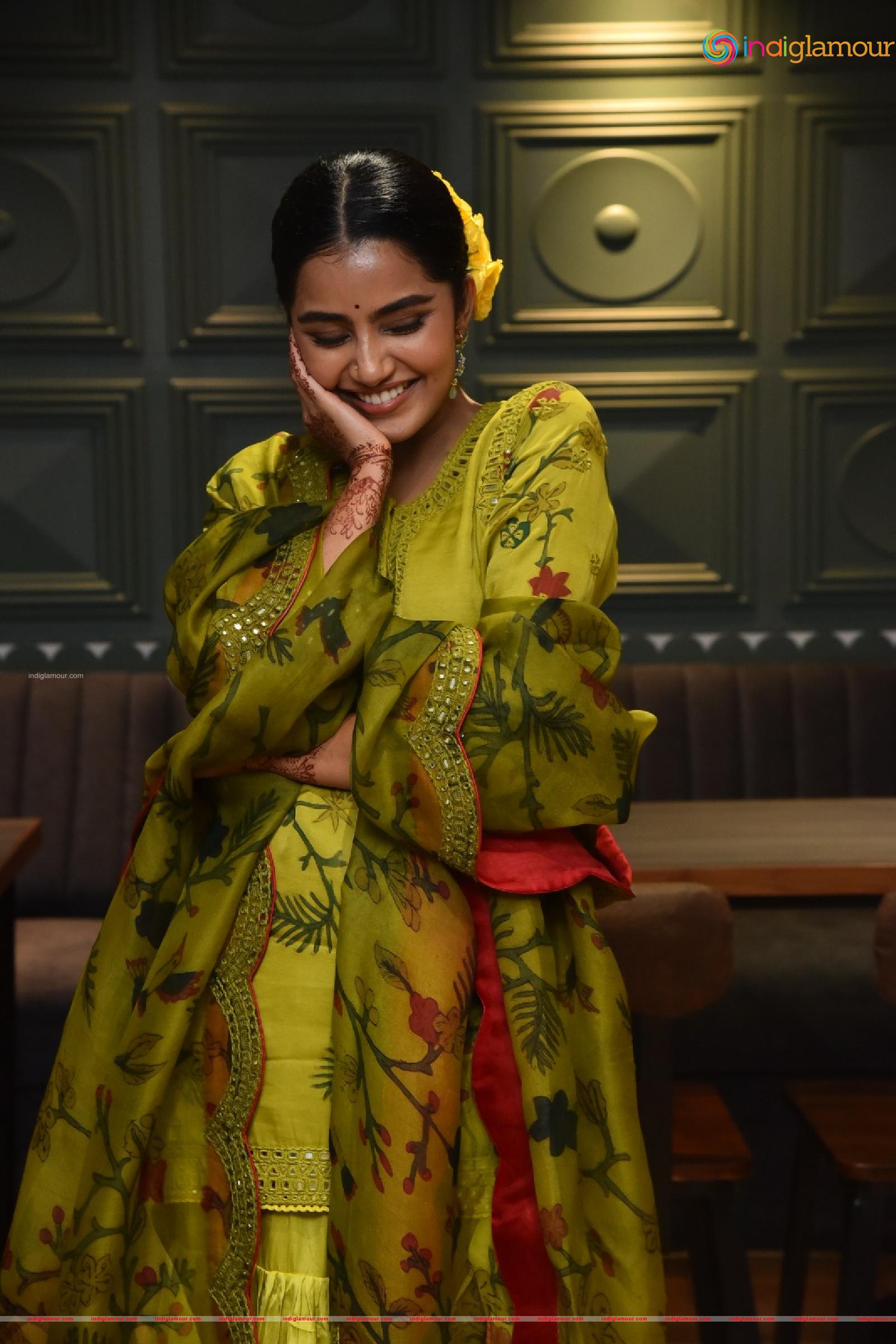 Anupama Parameswaran Actress hd photo