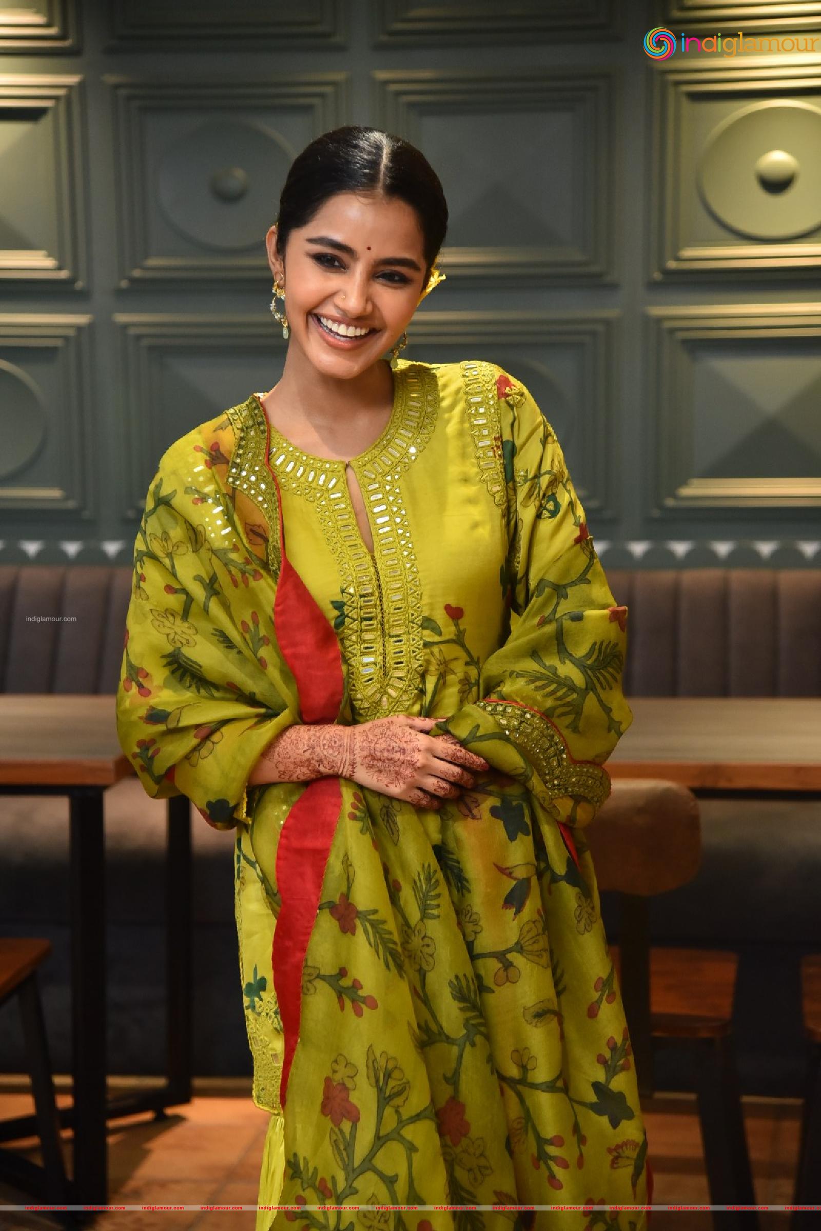 Anupama Parameswaran Actress hd photo