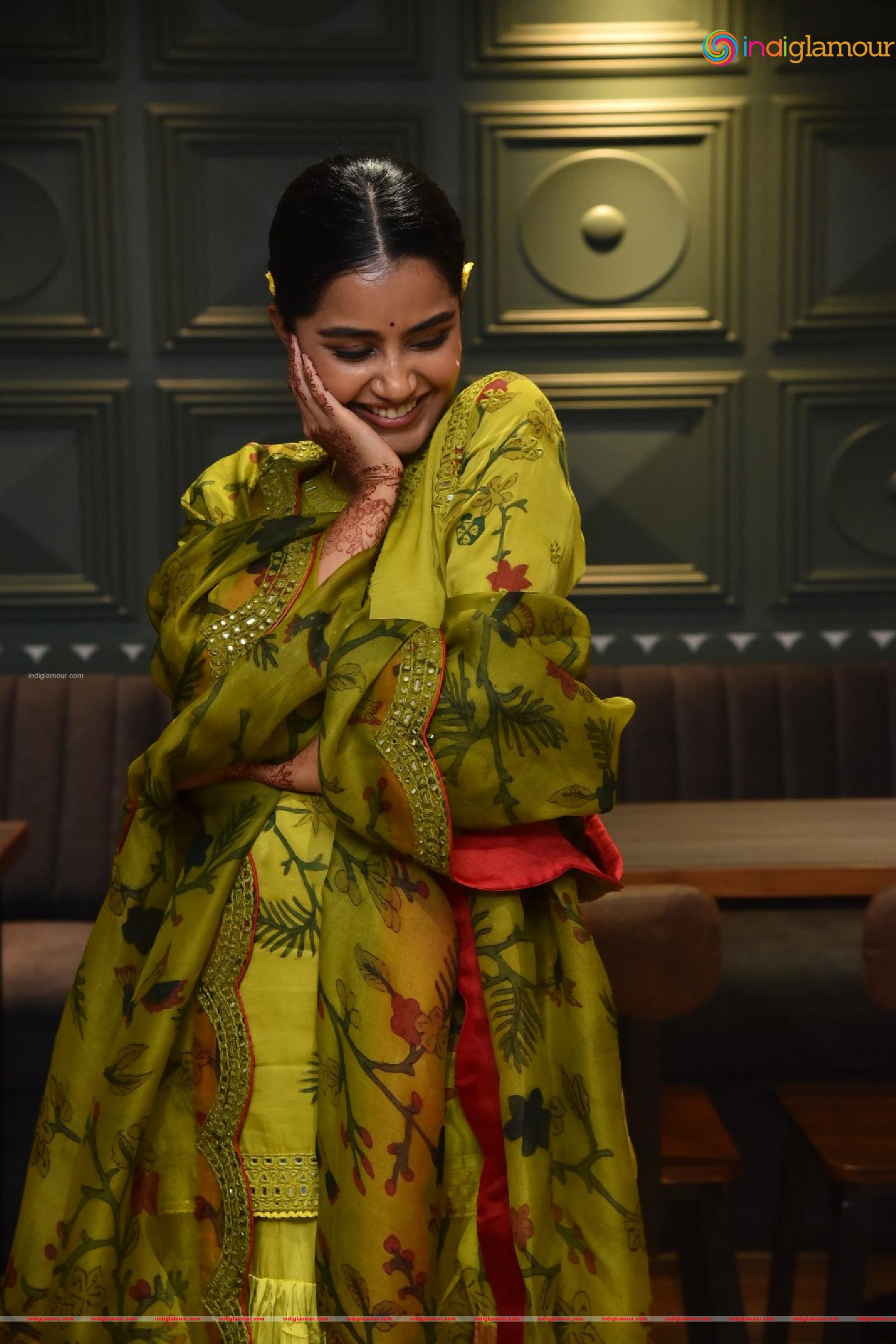 Anupama Parameswaran Actress hd photo