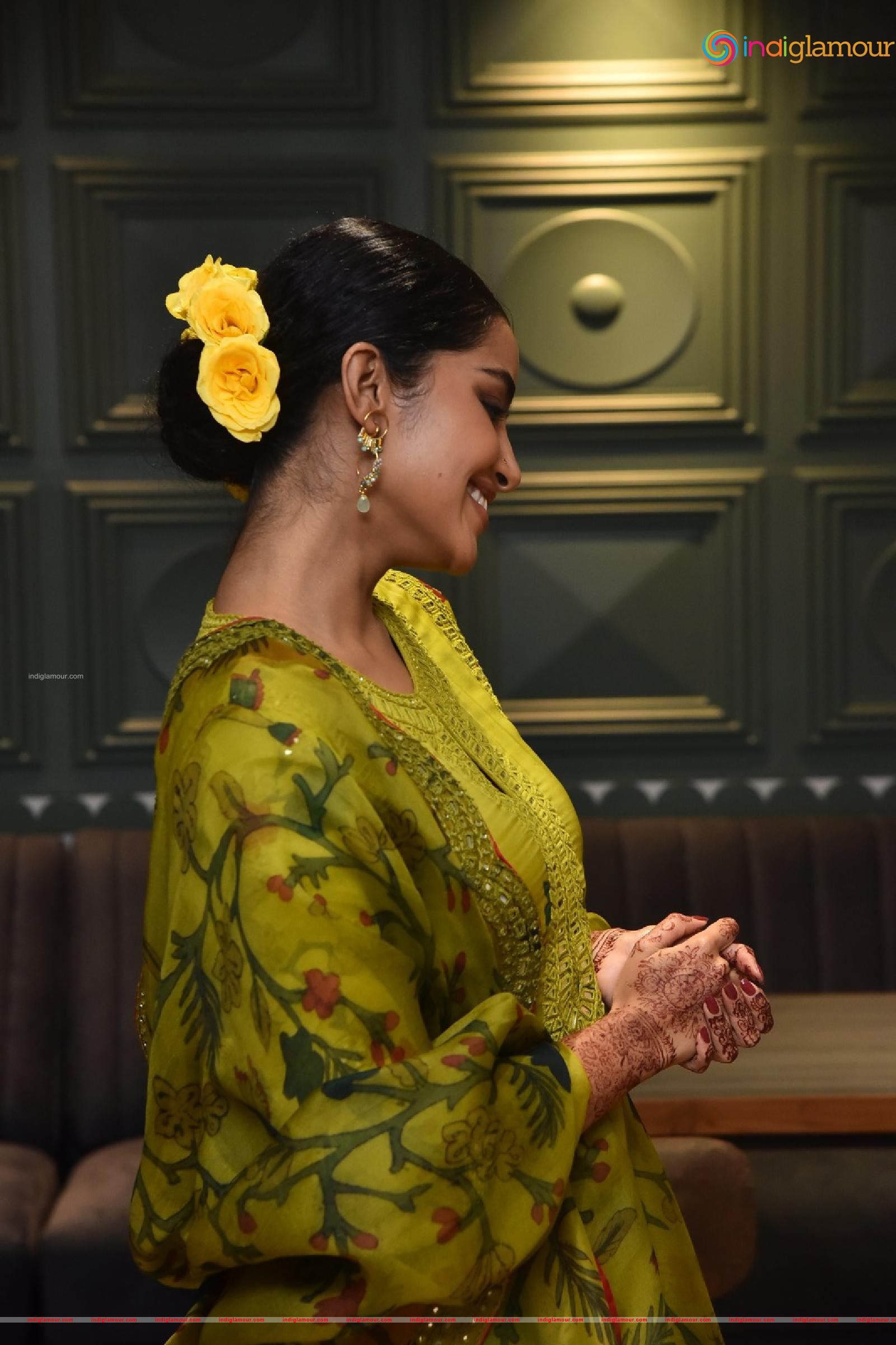 Anupama Parameswaran Actress hd photo
