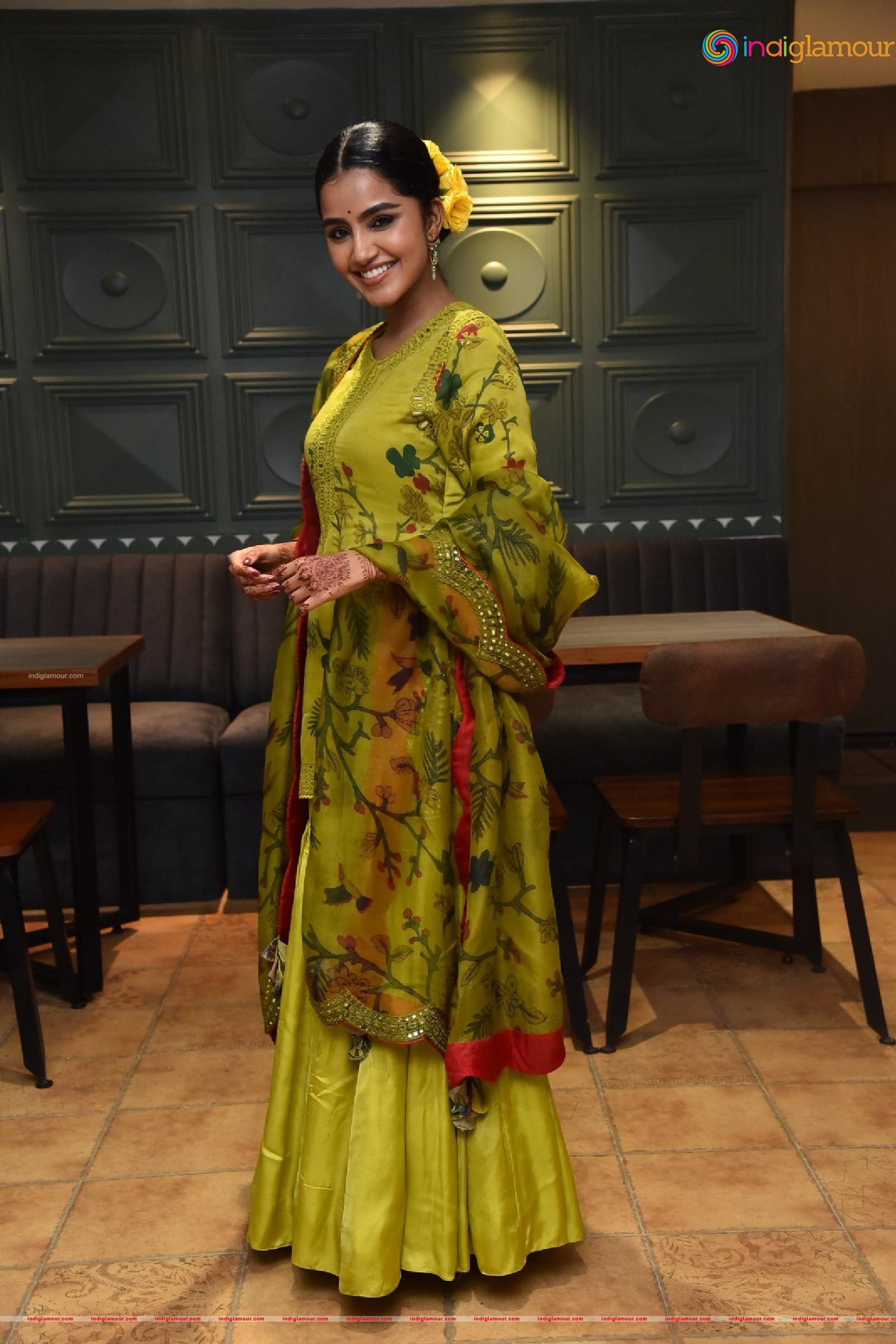 Anupama Parameswaran Actress hd photo