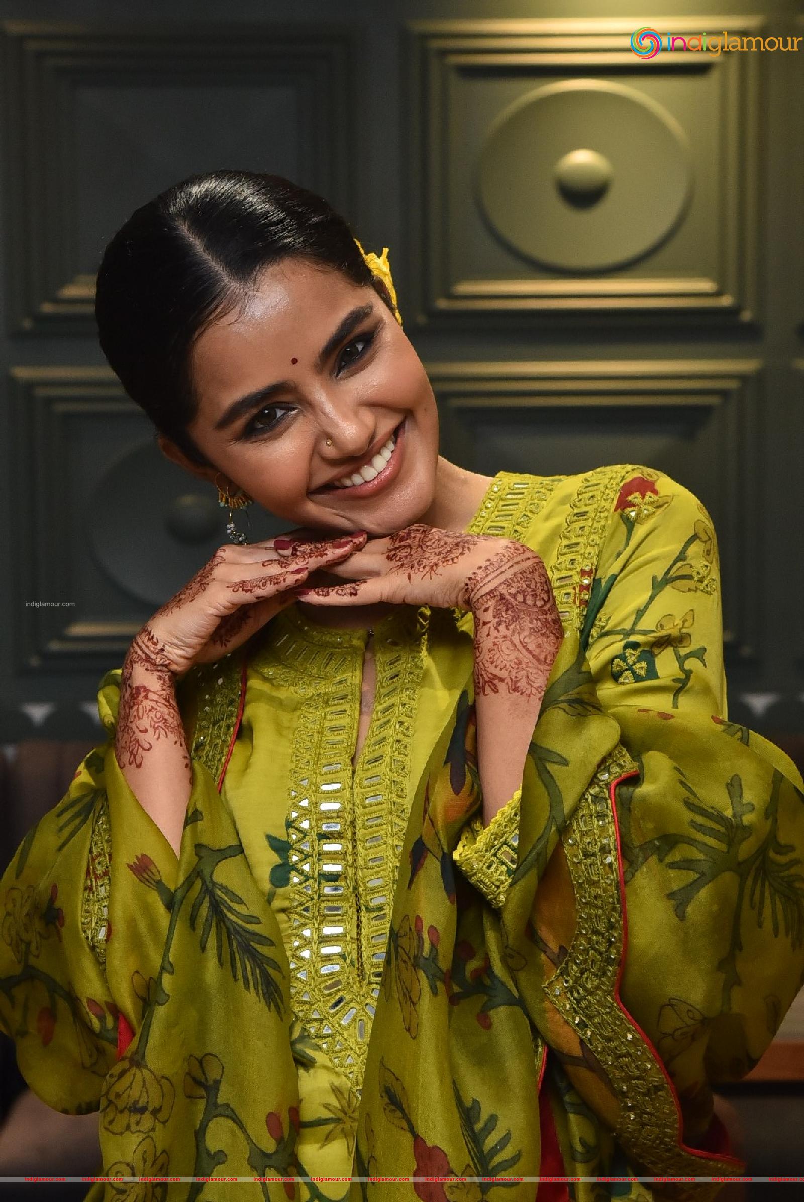 Anupama Parameswaran Actress hd photo