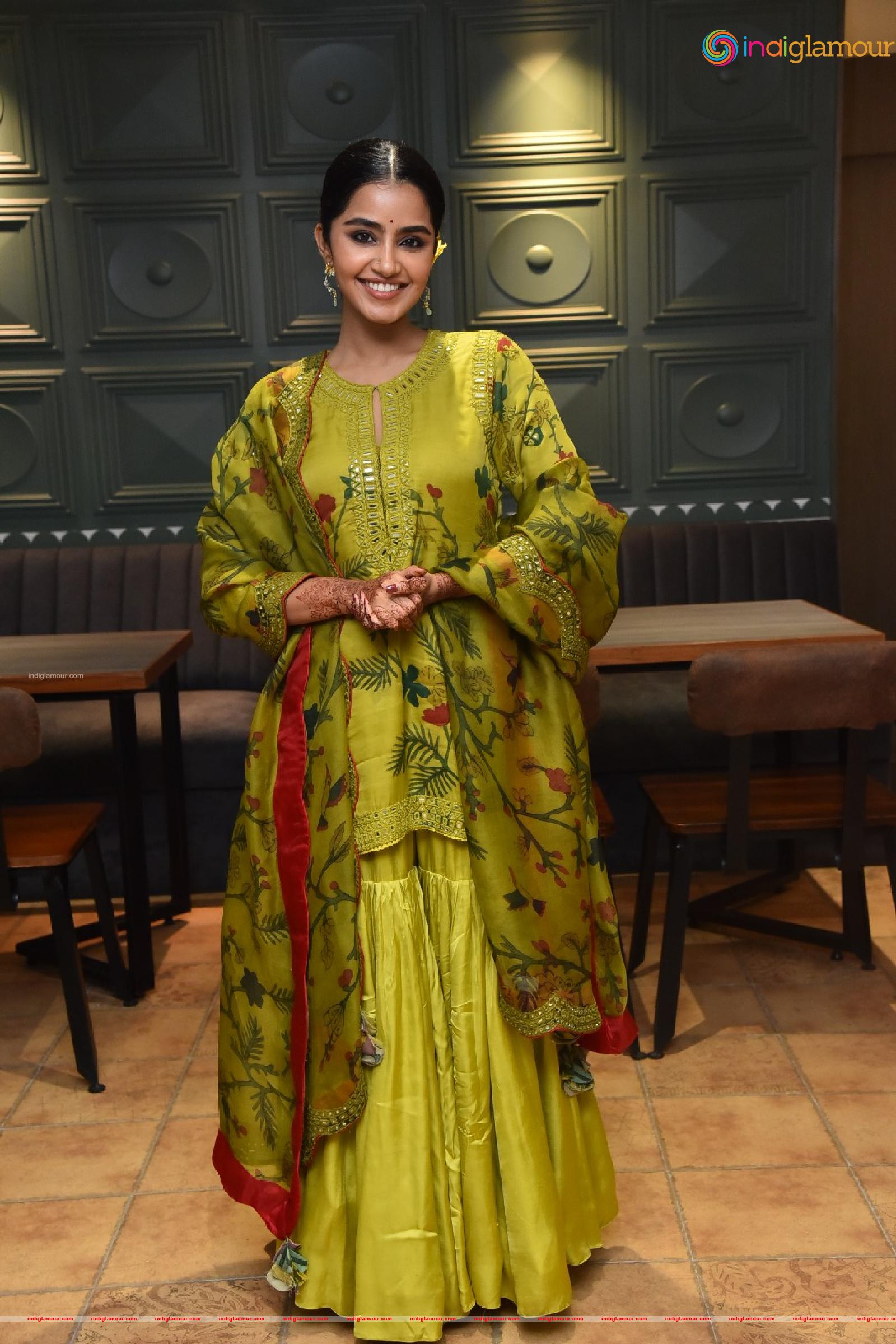 Anupama Parameswaran Actress hd photo