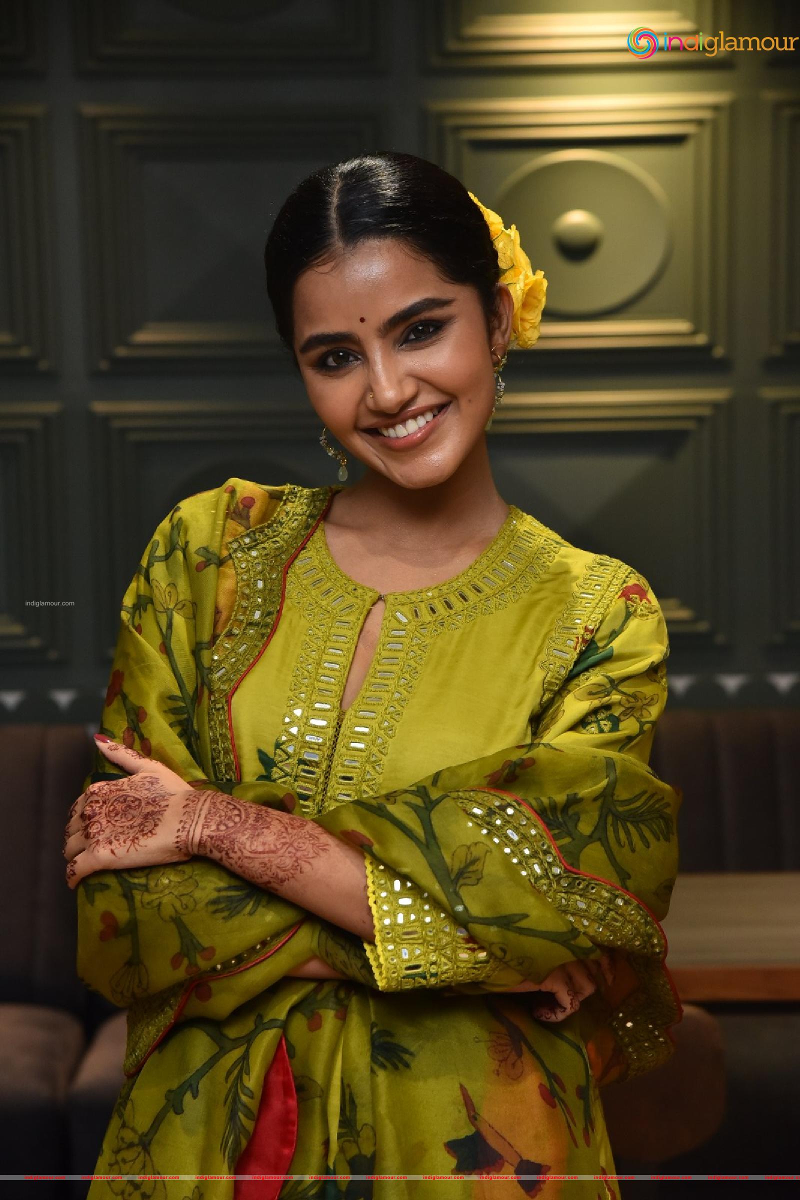 Anupama Parameswaran Actress hd photo