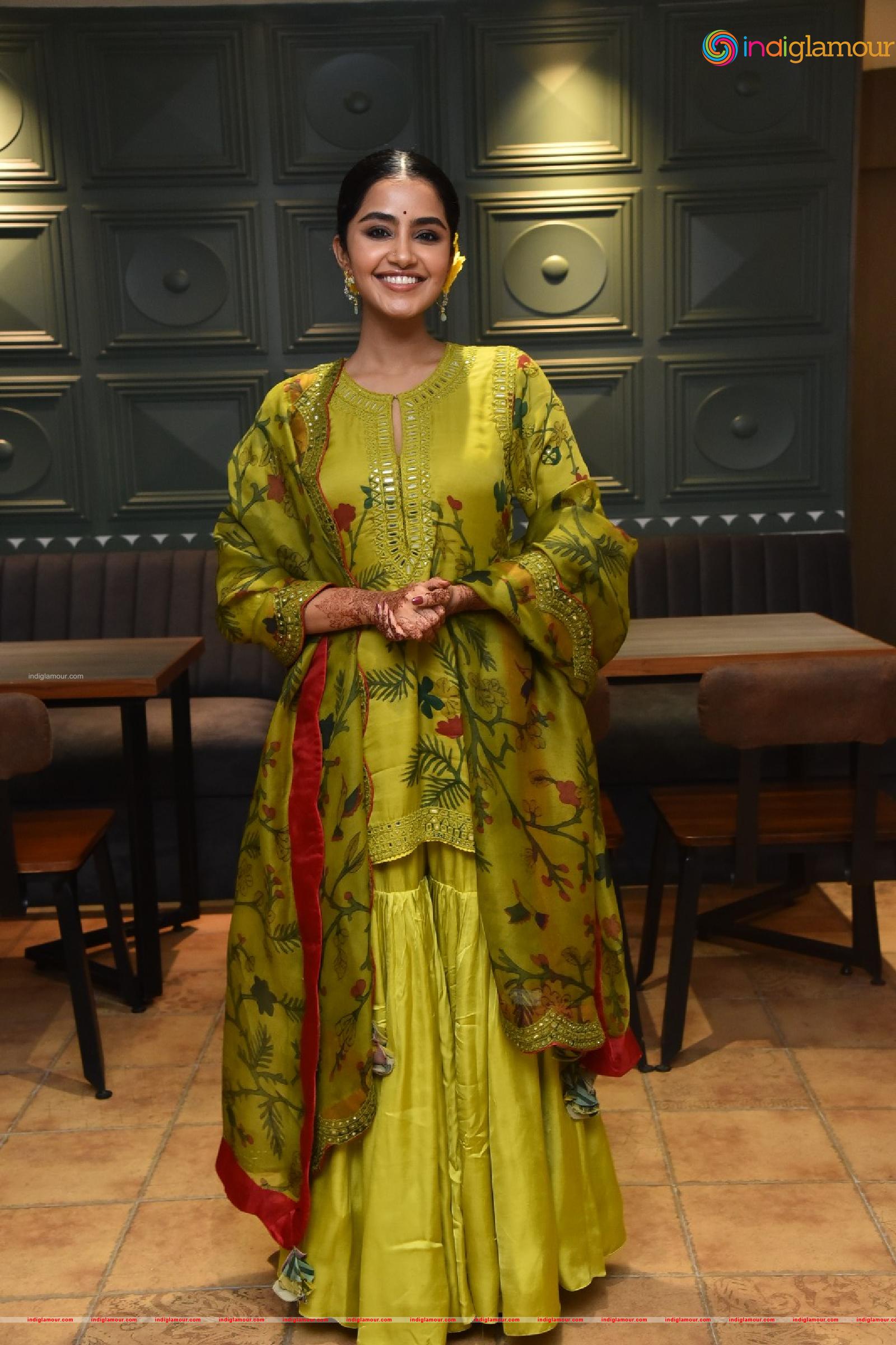 Anupama Parameswaran Actress hd photo