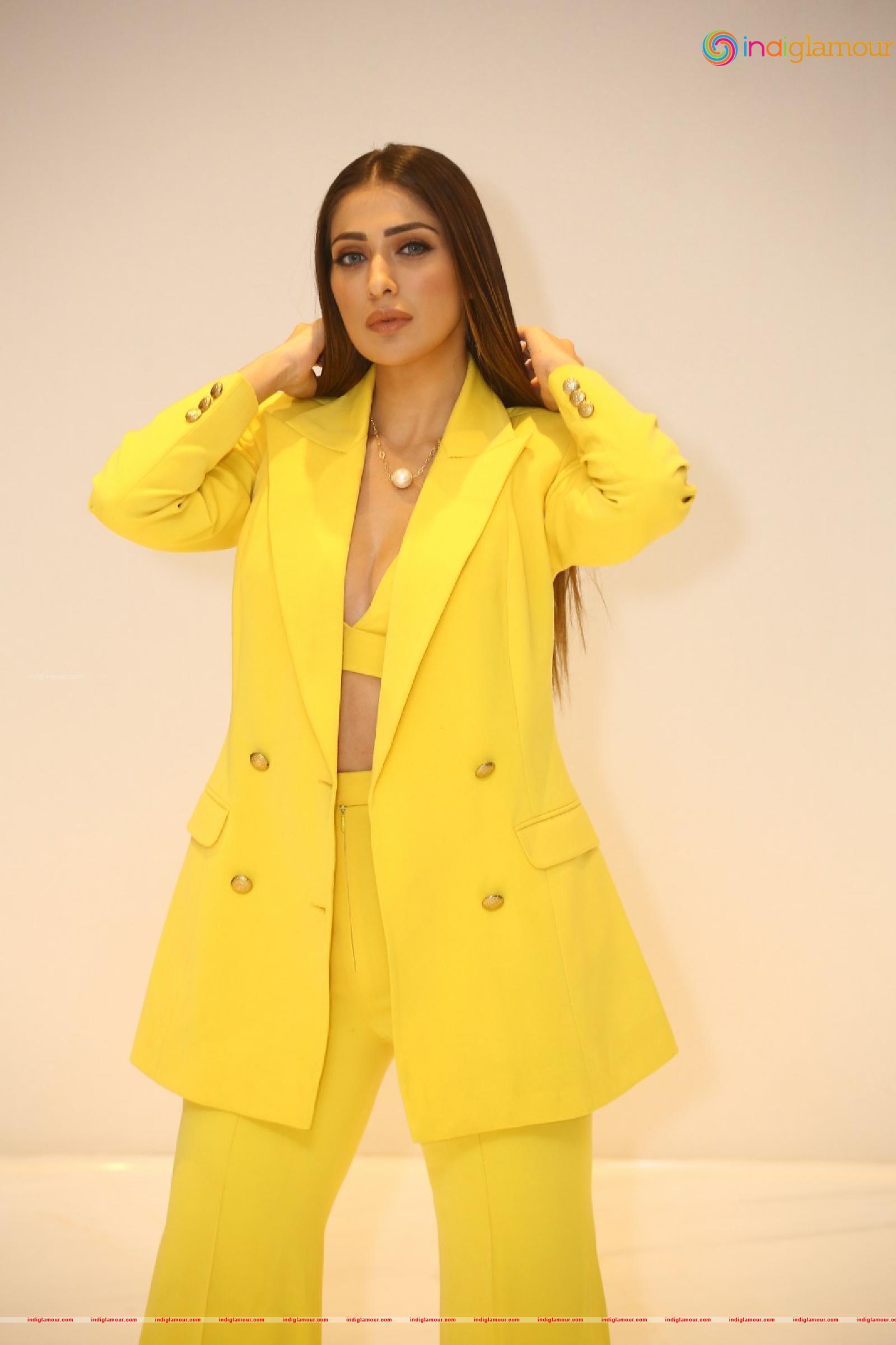 Raai Laxmi Actress hd photo