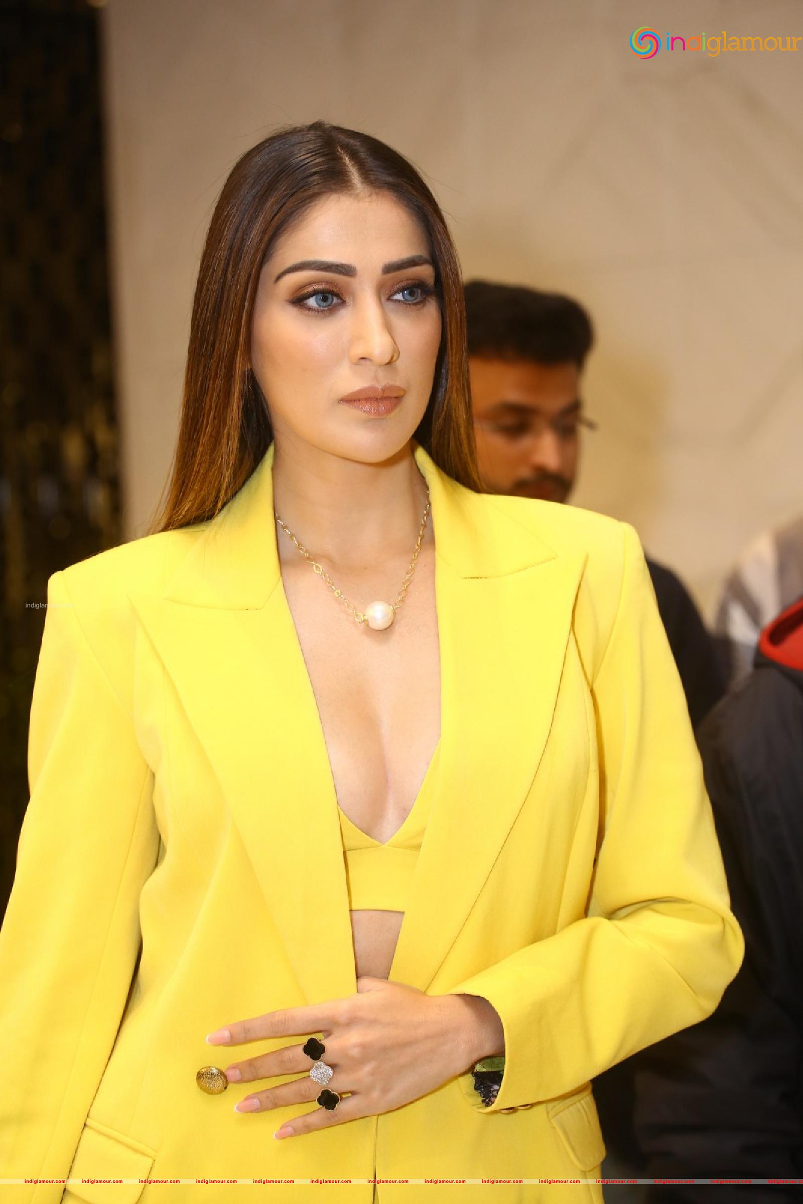 Raai Laxmi Actress hd photo