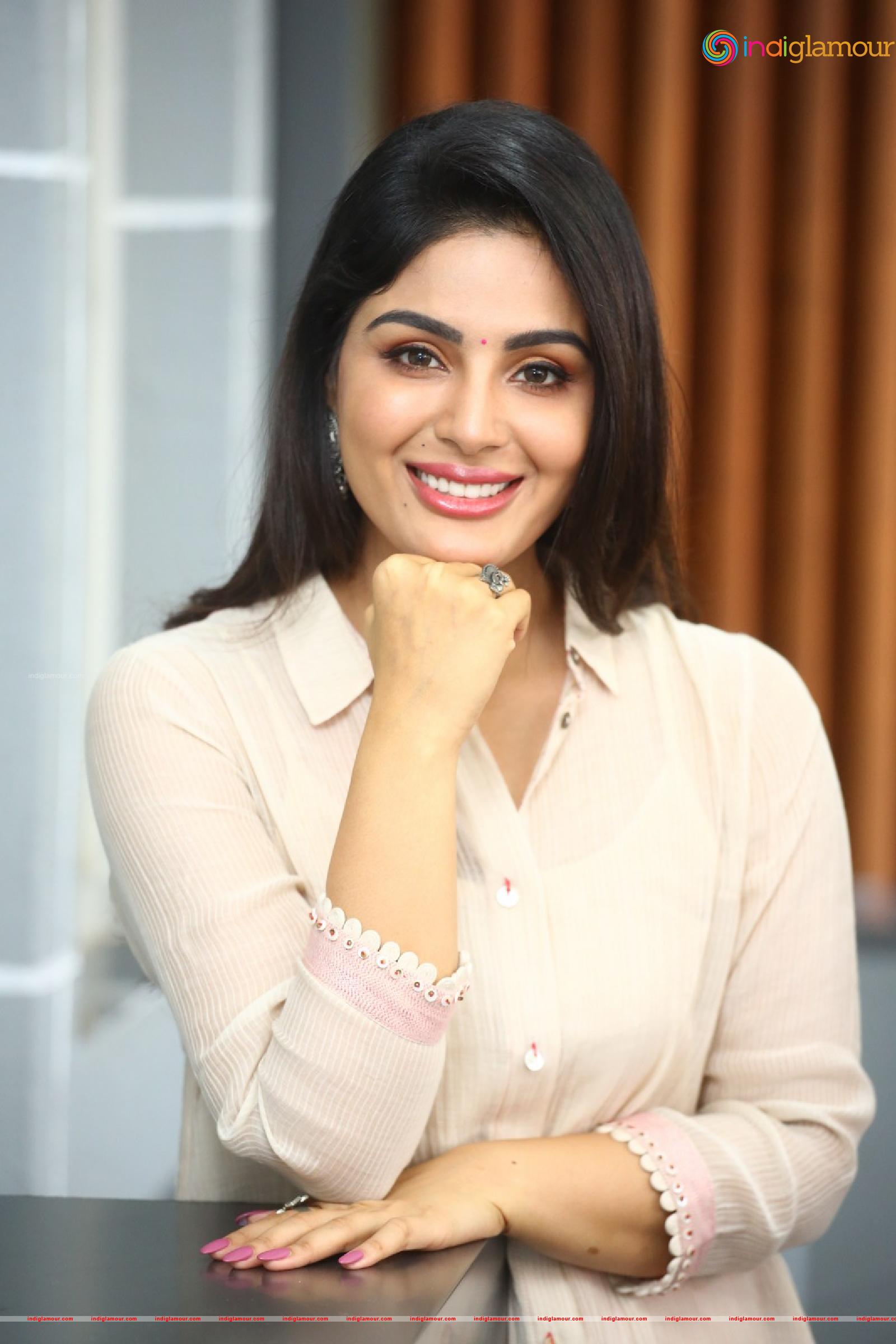 Samyuktha Menon Actress hd photo