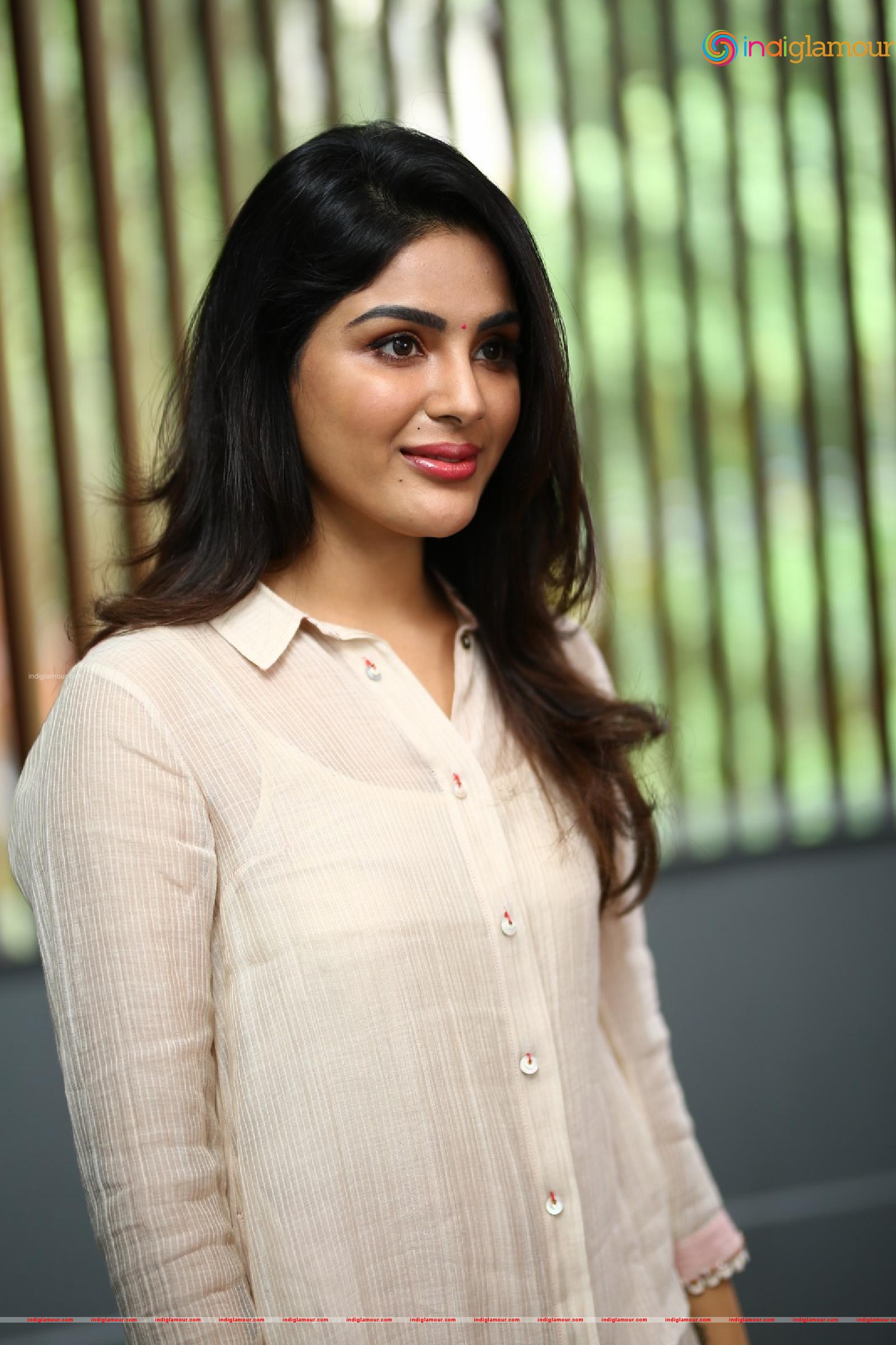 Samyuktha Menon Actress hd photo