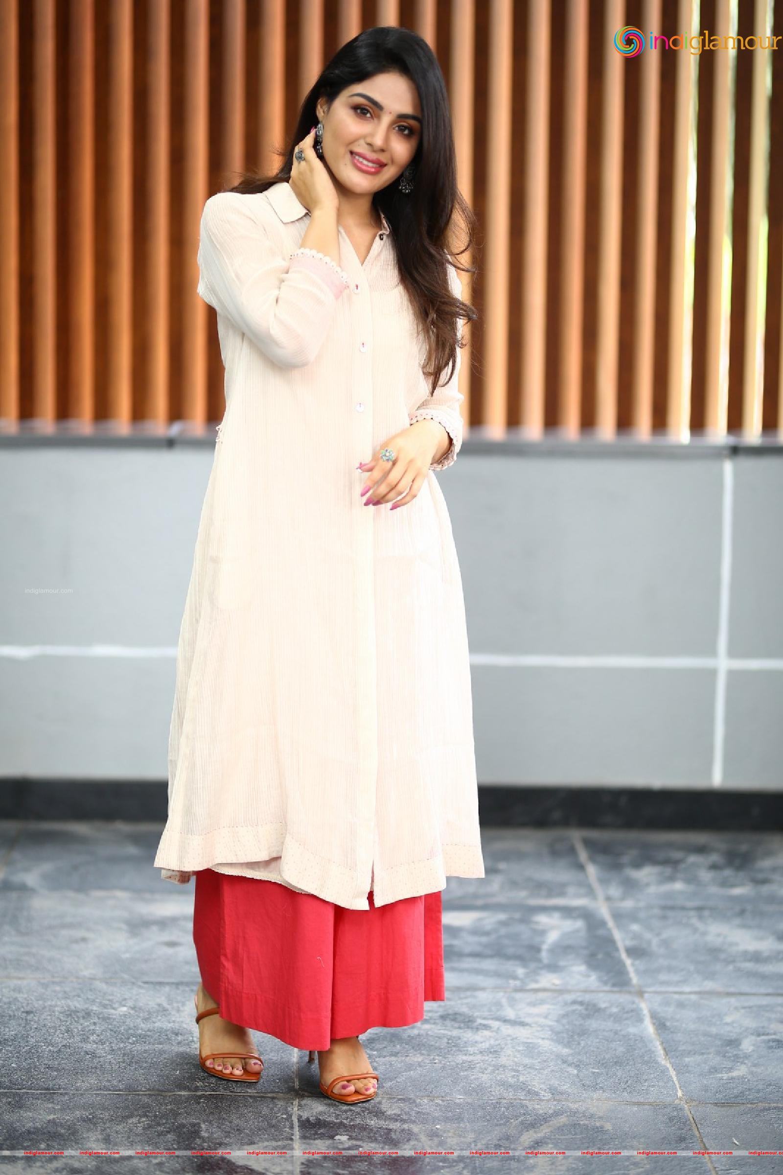 Samyuktha Menon Actress hd photo