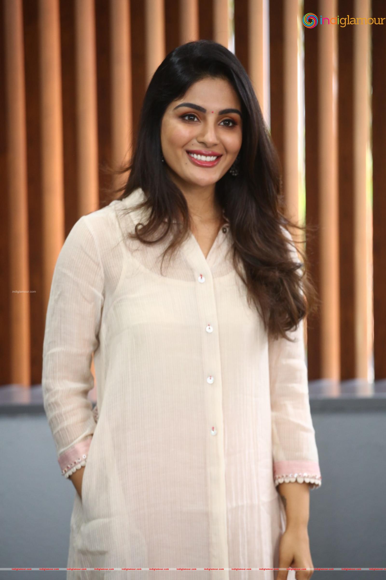Samyuktha Menon Actress hd photo