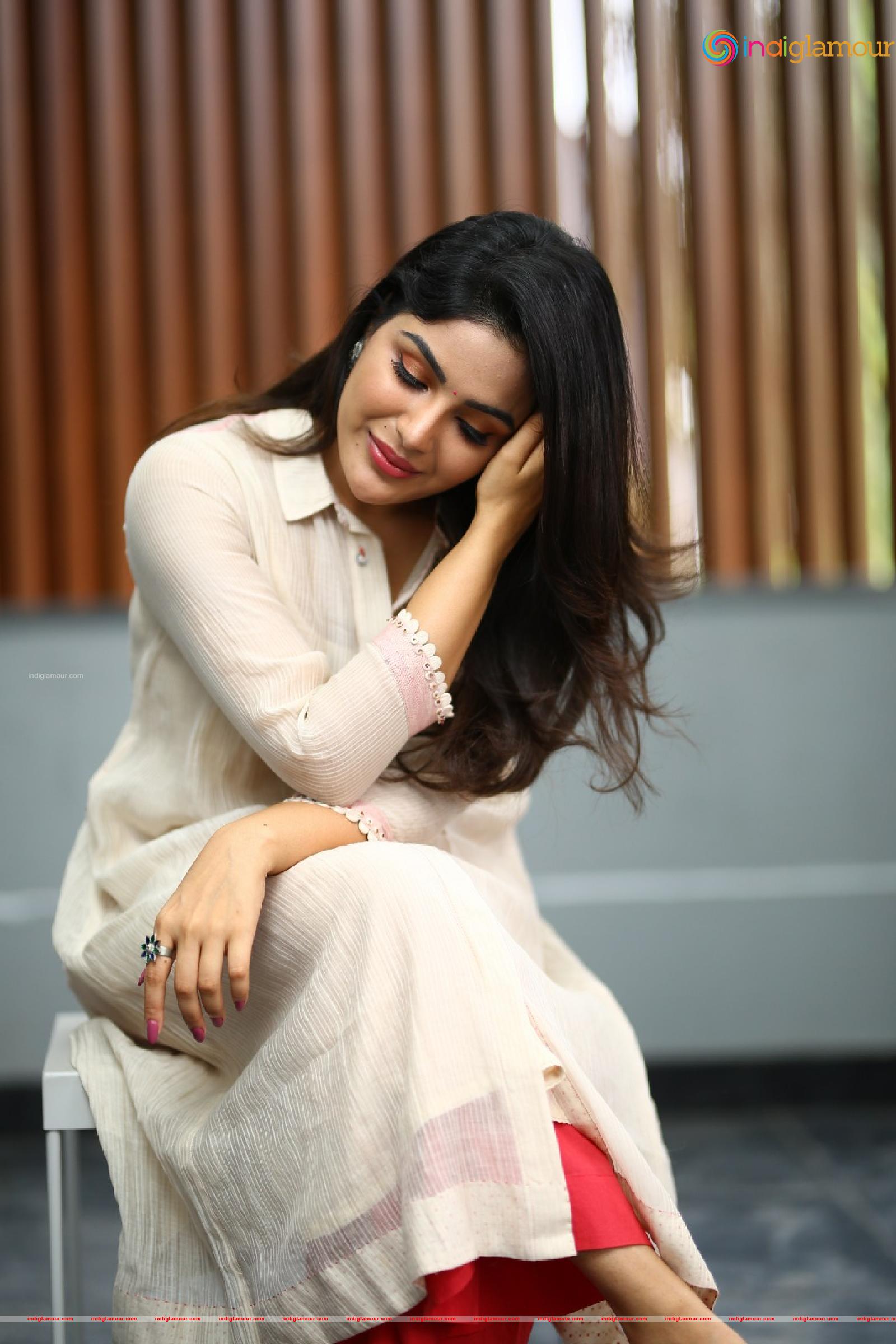 Samyuktha Menon Actress hd photo