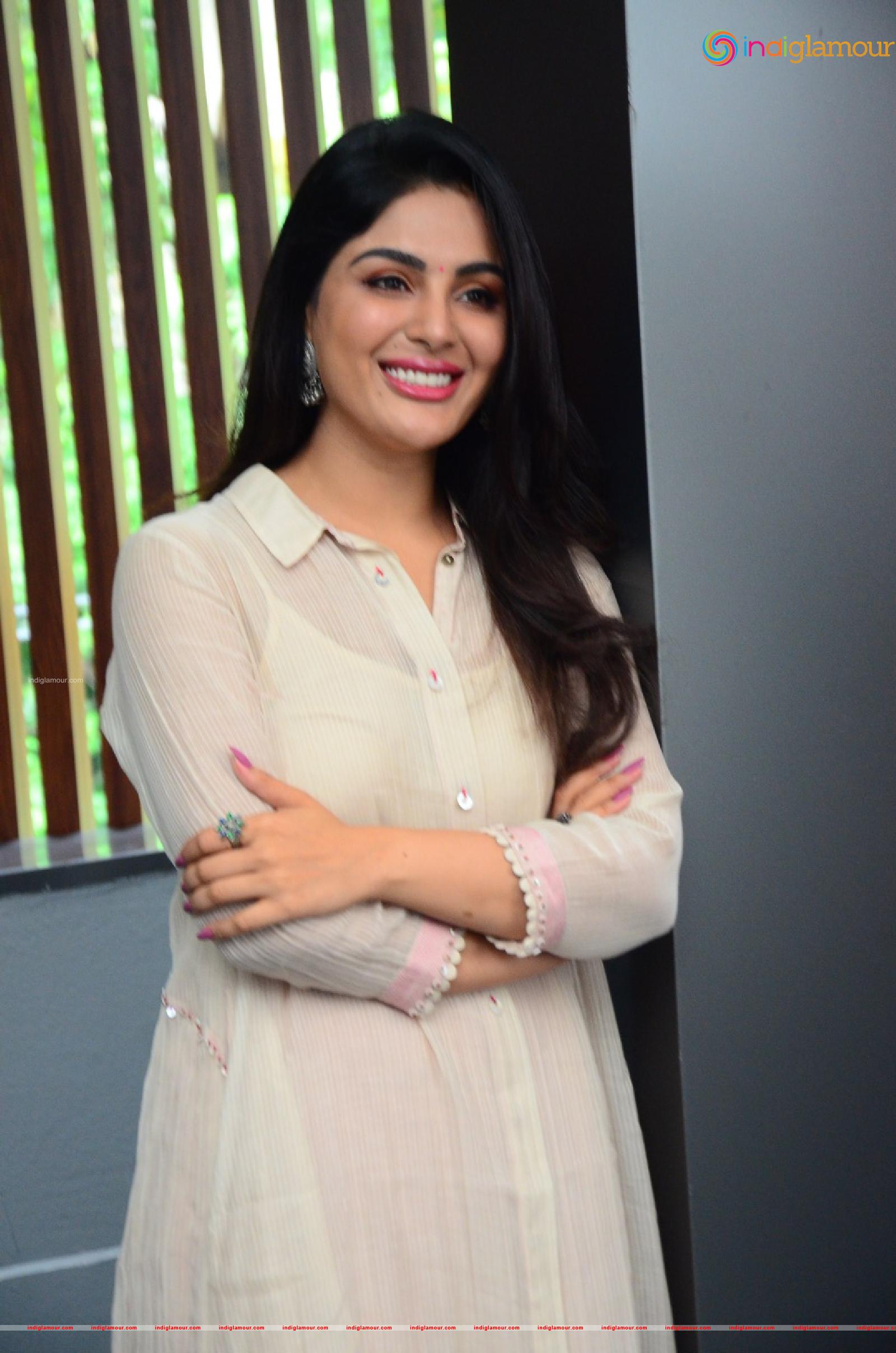 Samyuktha Menon Actress hd photo