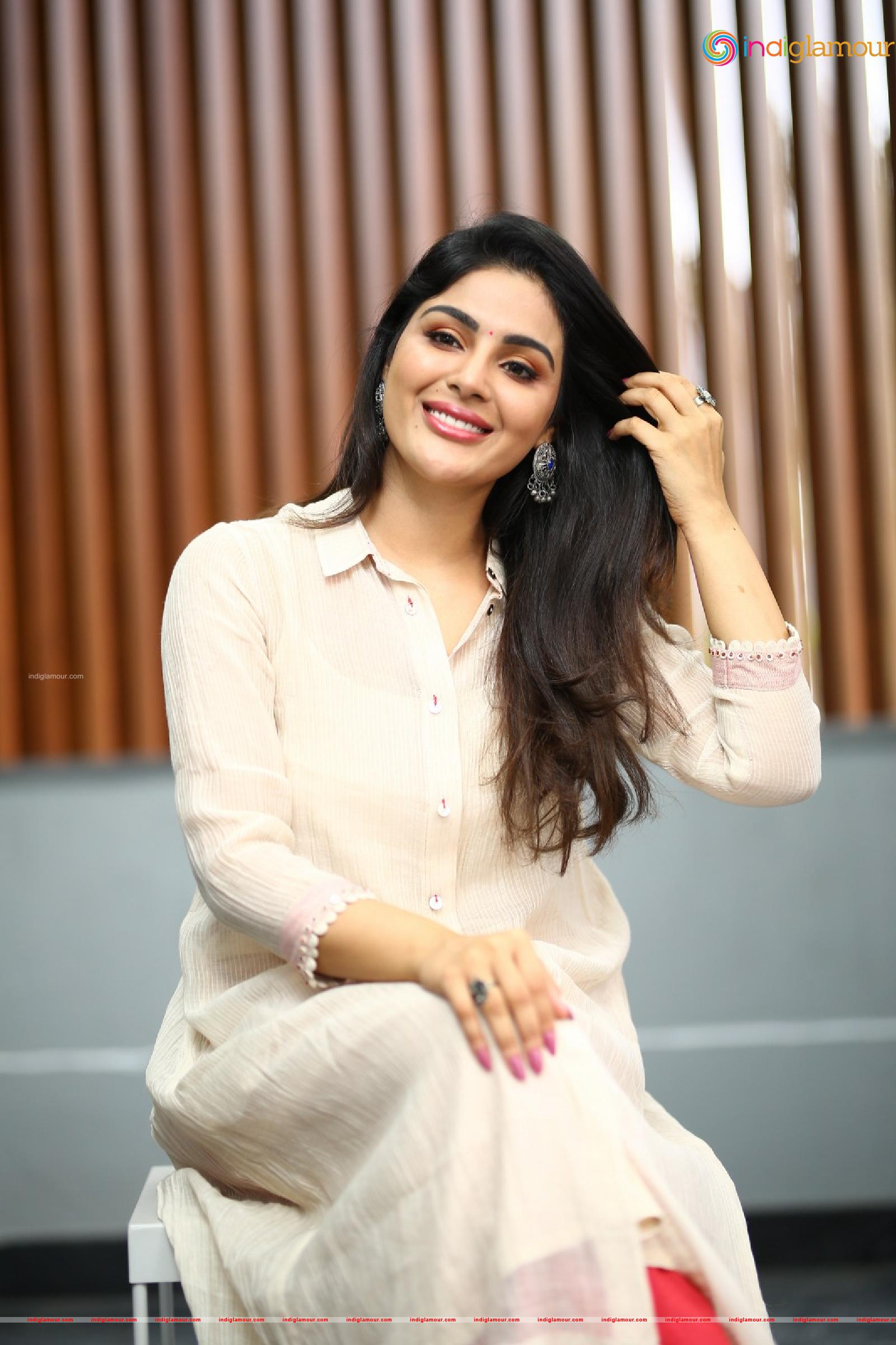 Samyuktha Menon Actress hd photo