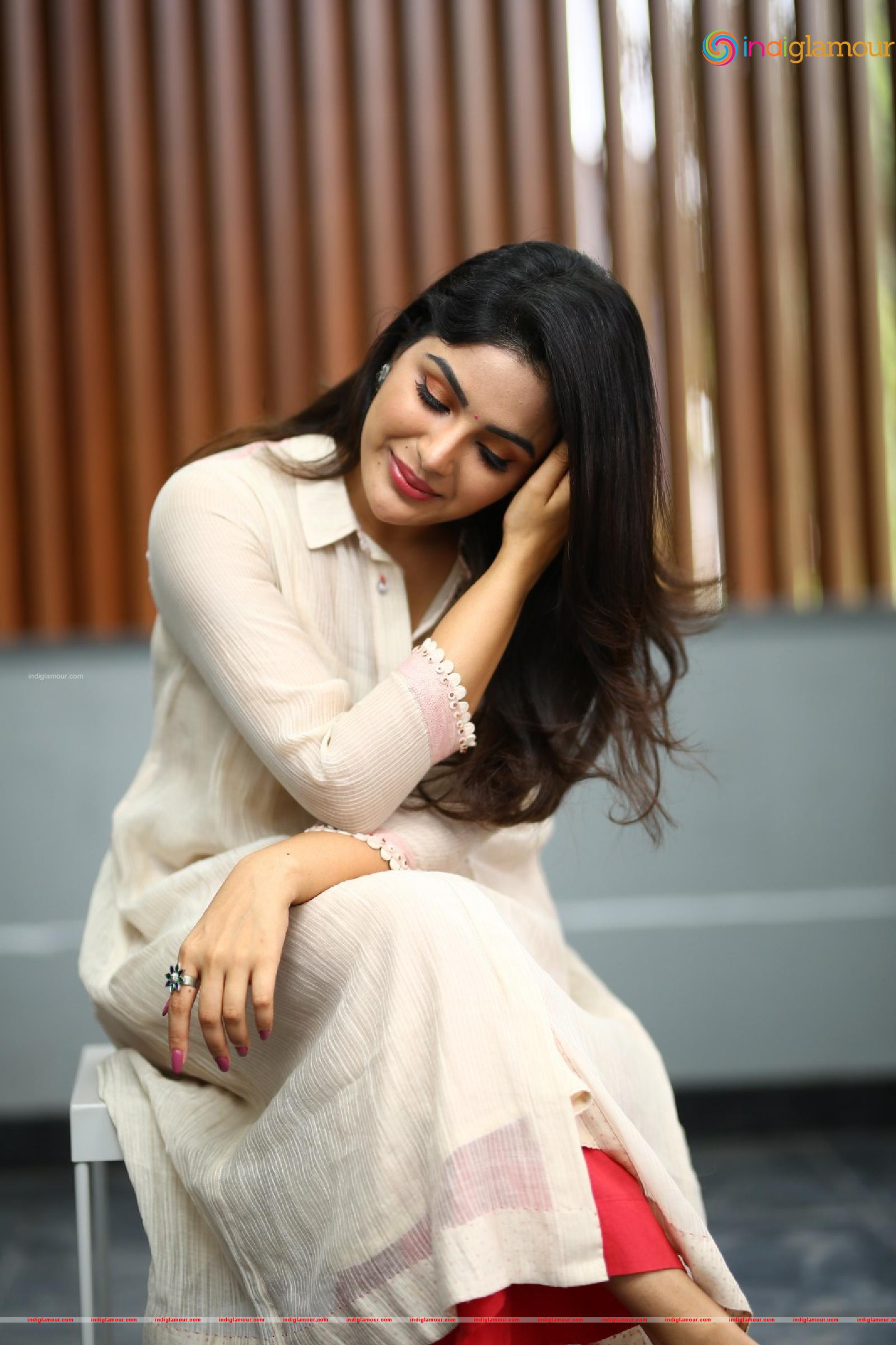 Samyuktha Menon Actress hd photo