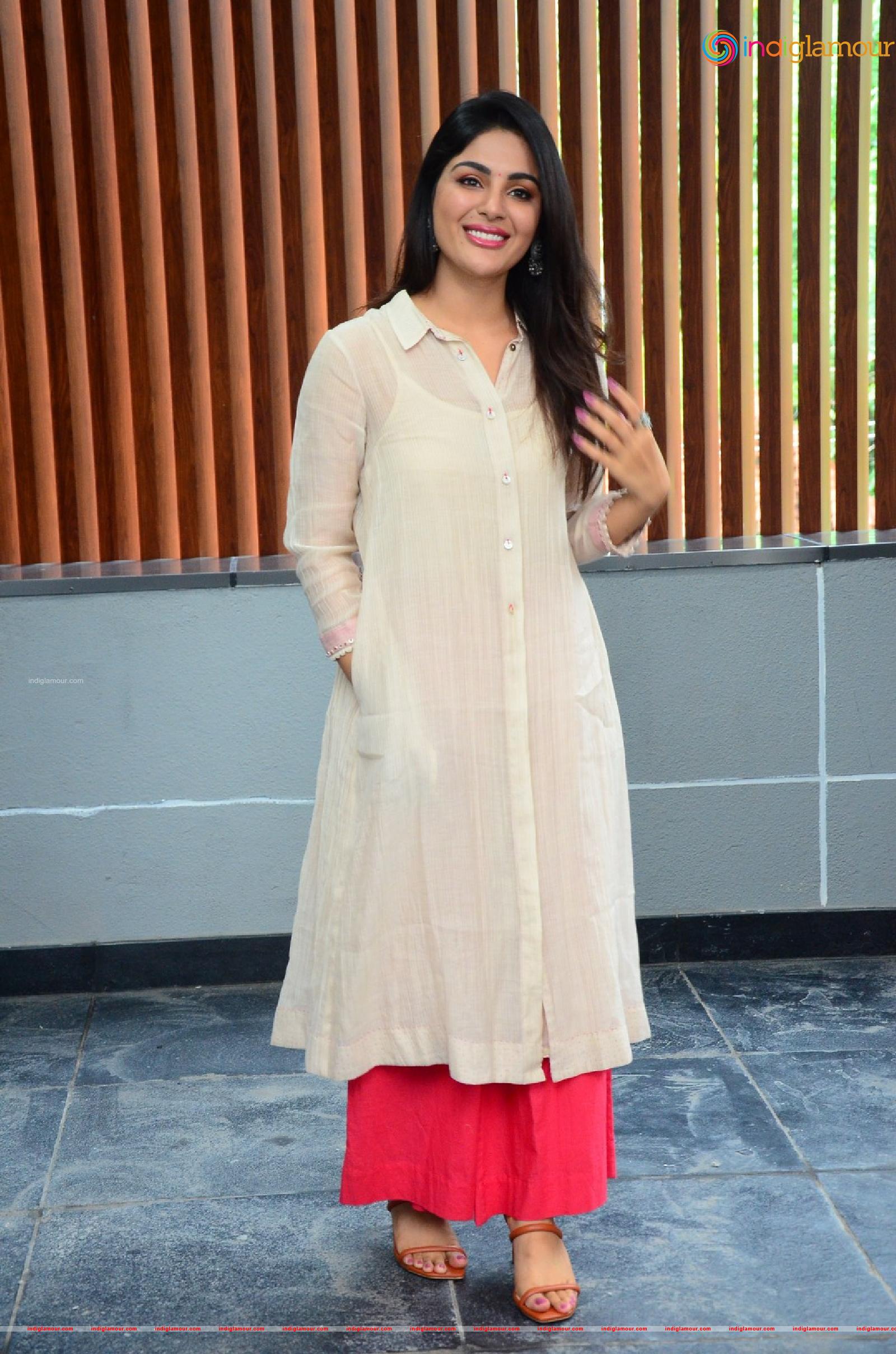Samyuktha Menon Actress hd photo