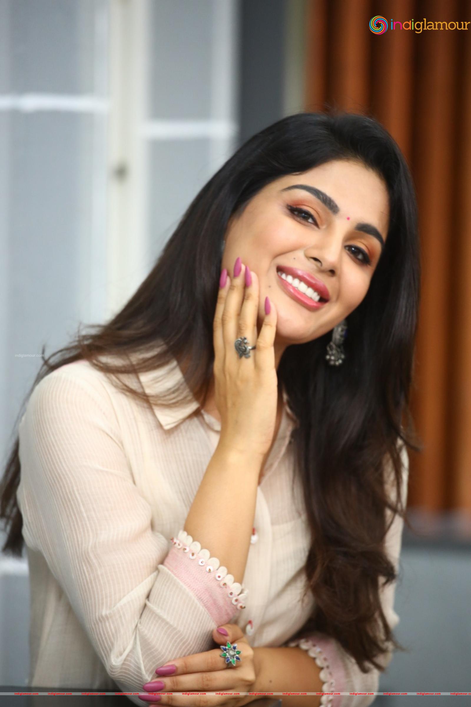 Samyuktha Menon Actress hd photo
