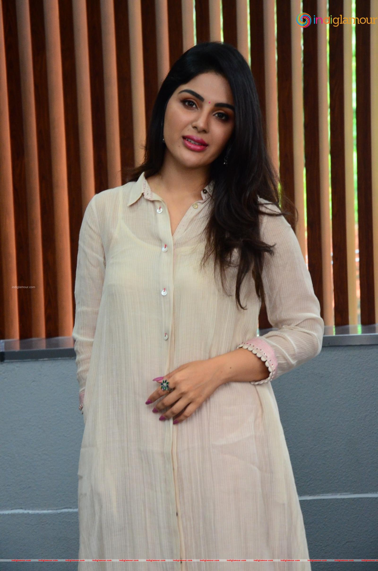 Samyuktha Menon Actress hd photo