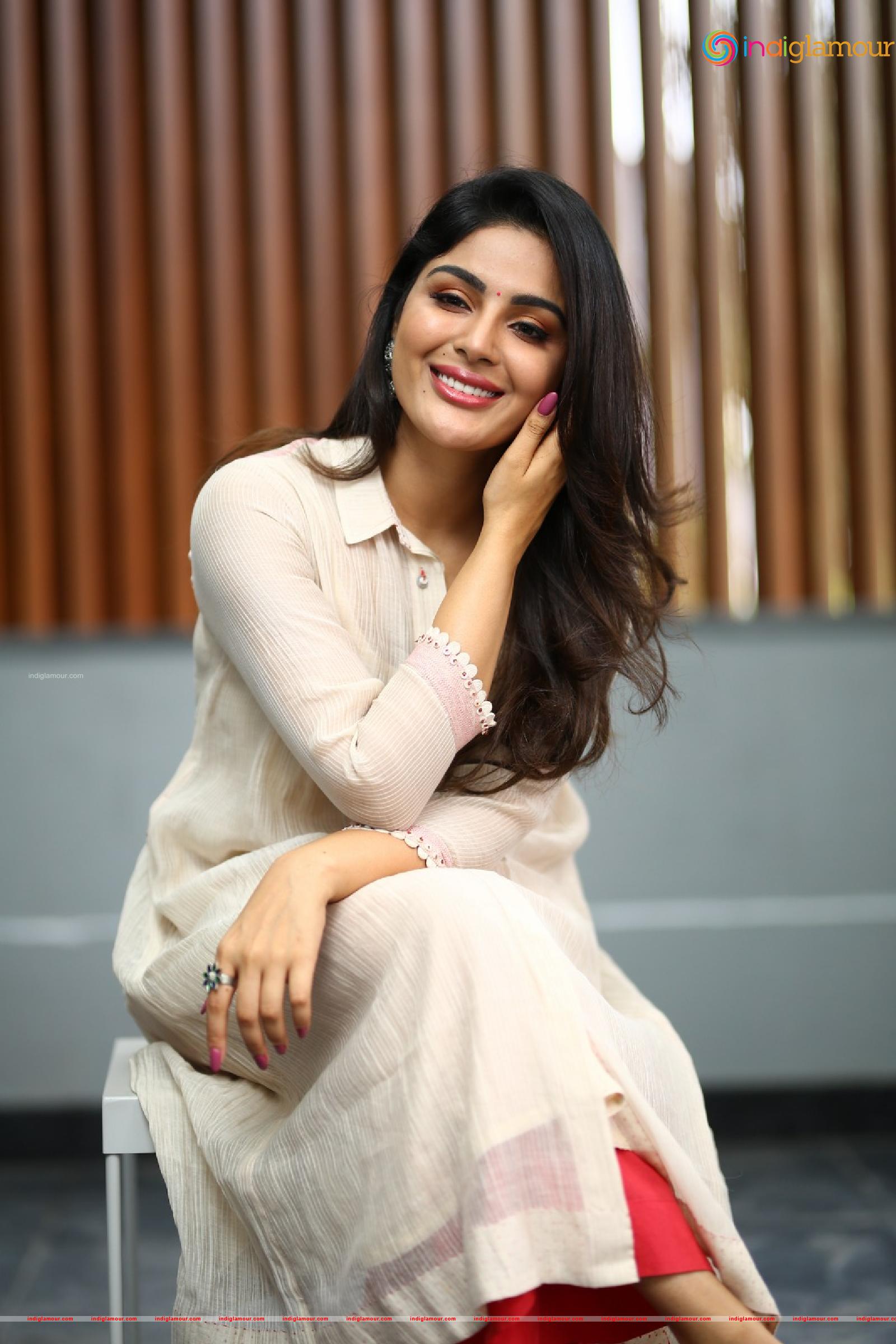 Samyuktha Menon Actress hd photo