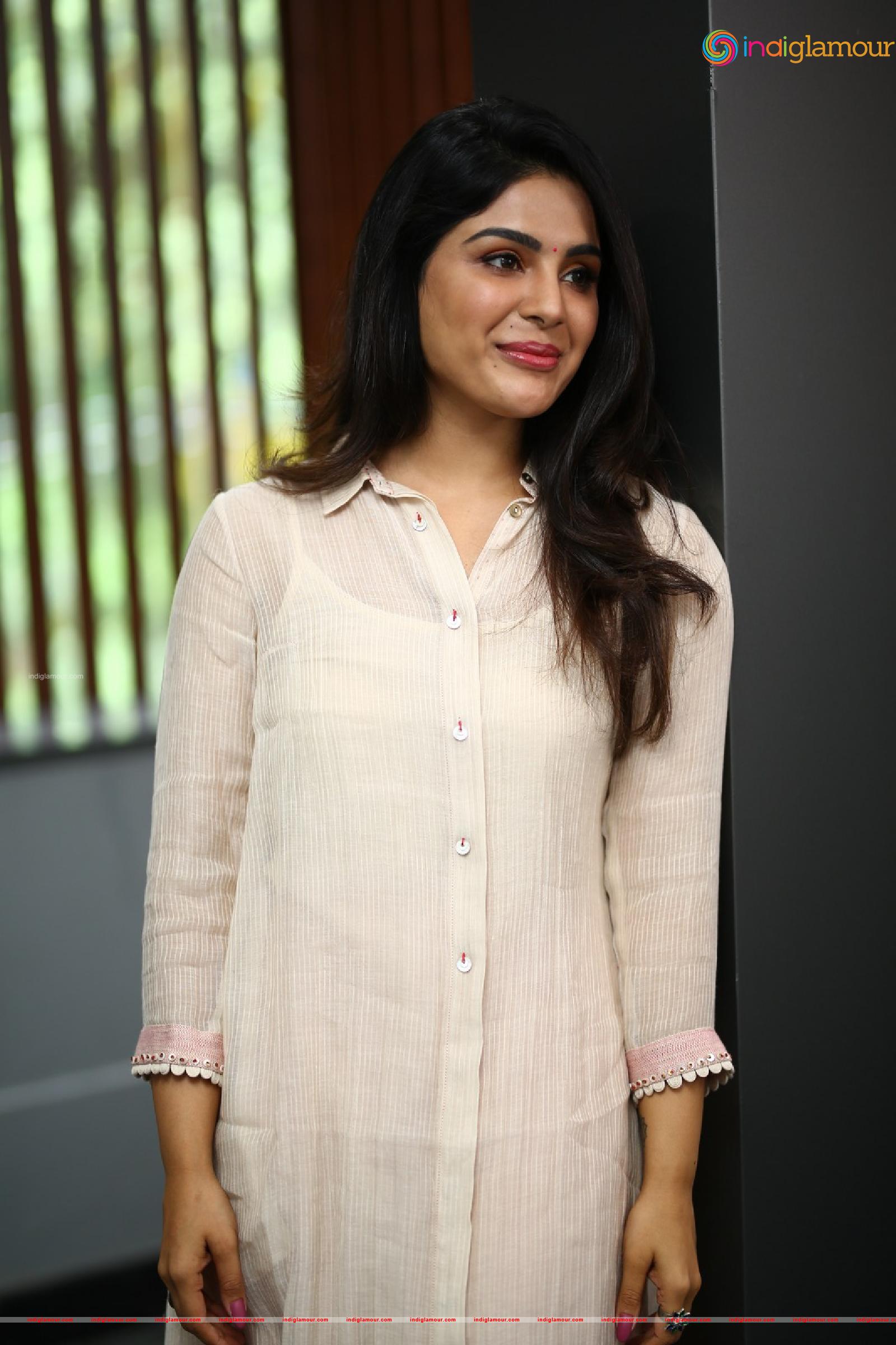 Samyuktha Menon Actress hd photo