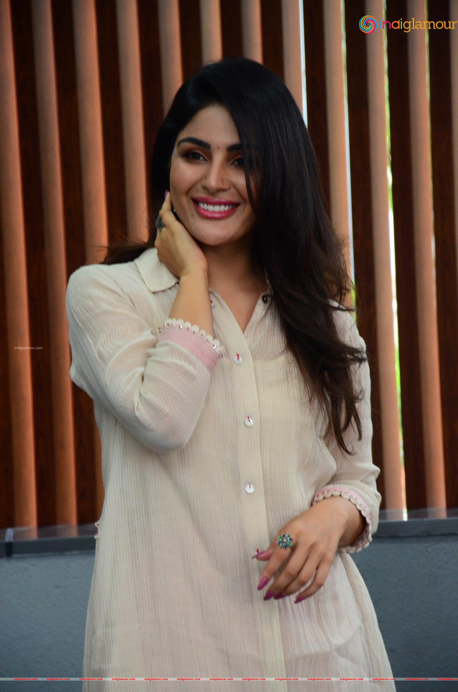 Samyuktha Menon Actress hd photo