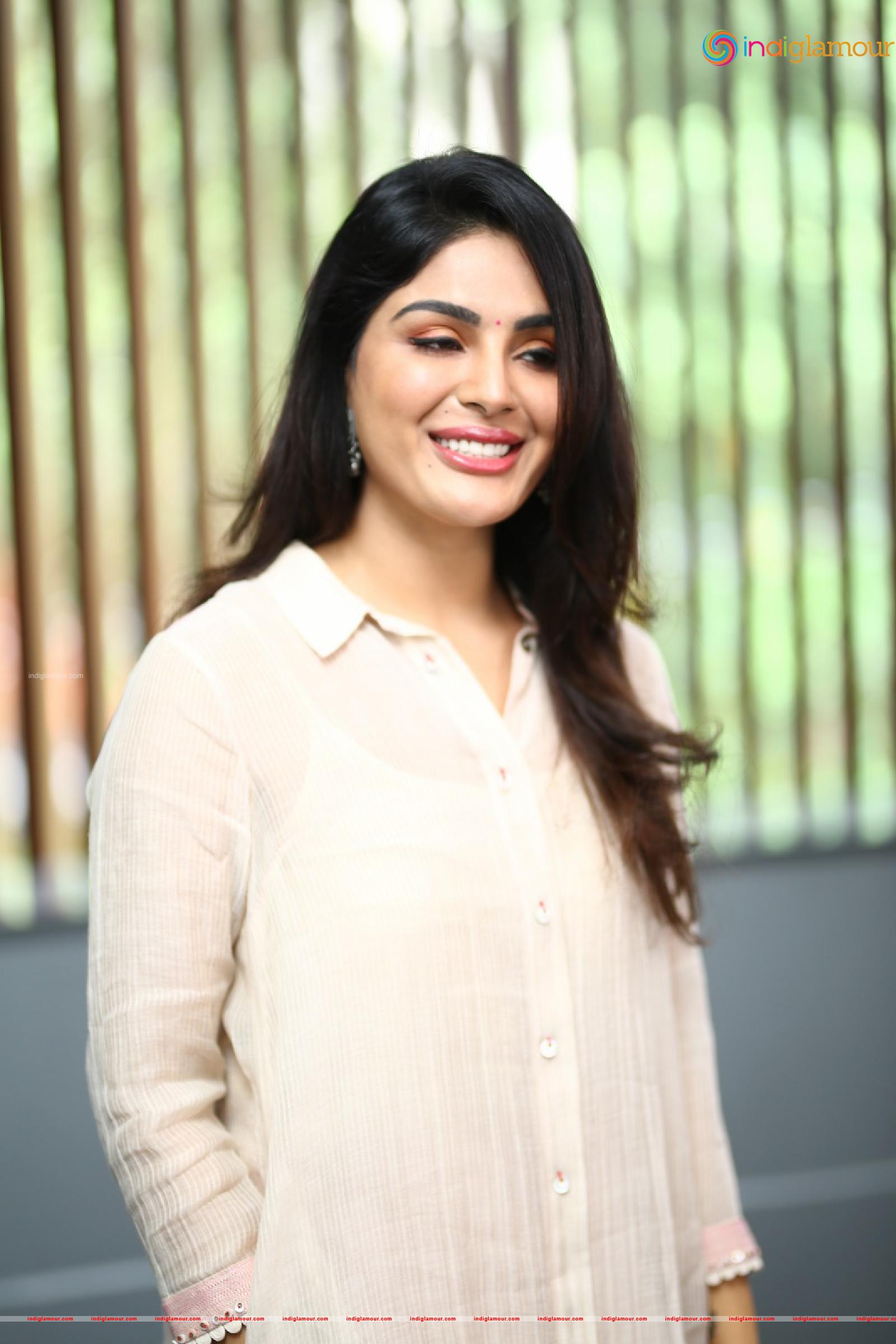 Samyuktha Menon Actress hd photo