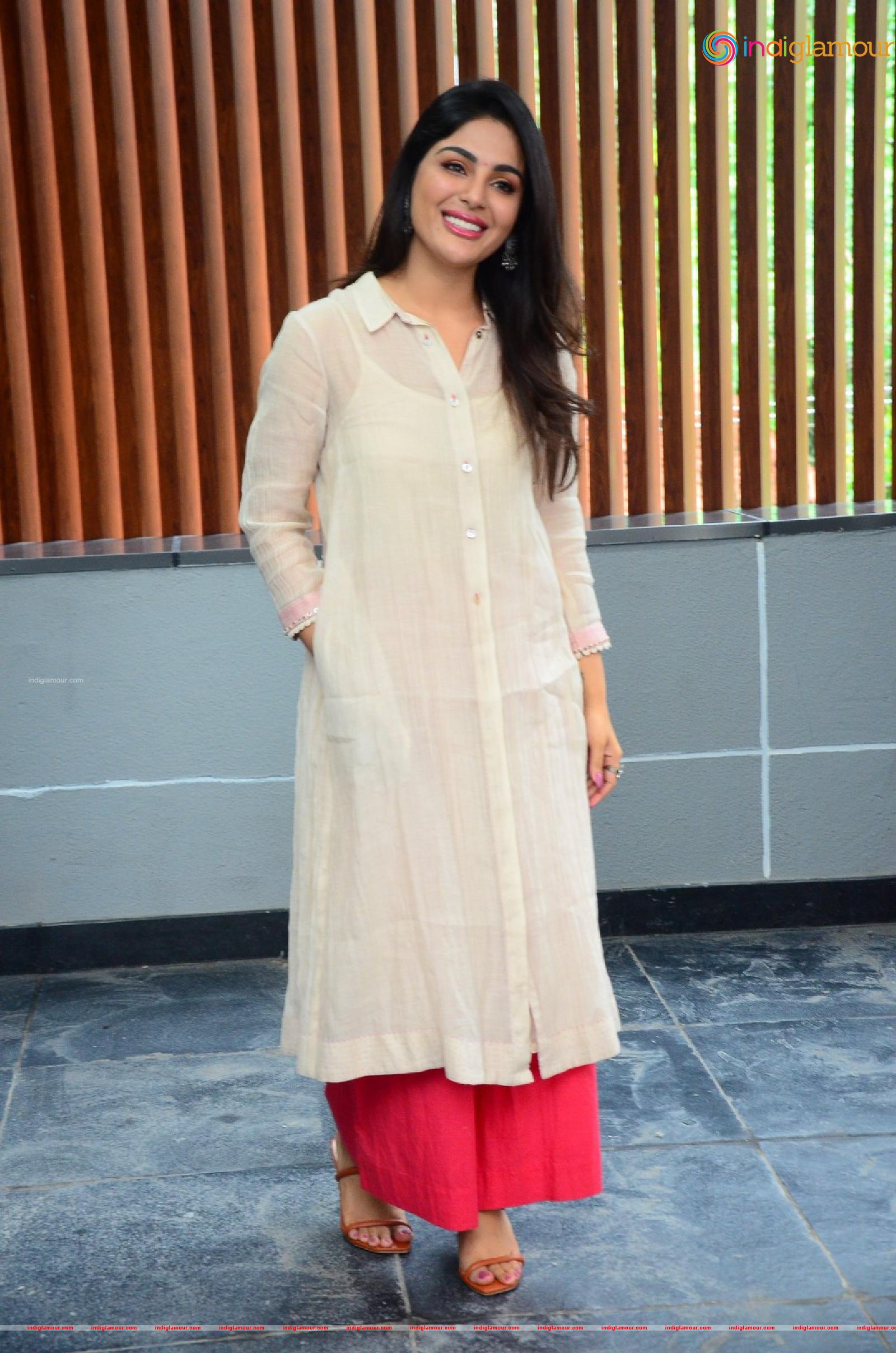 Samyuktha Menon Actress hd photo