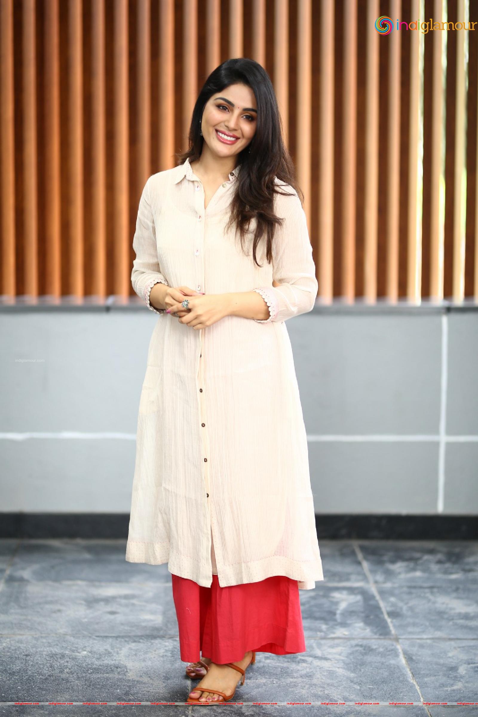 Samyuktha Menon Actress hd photo