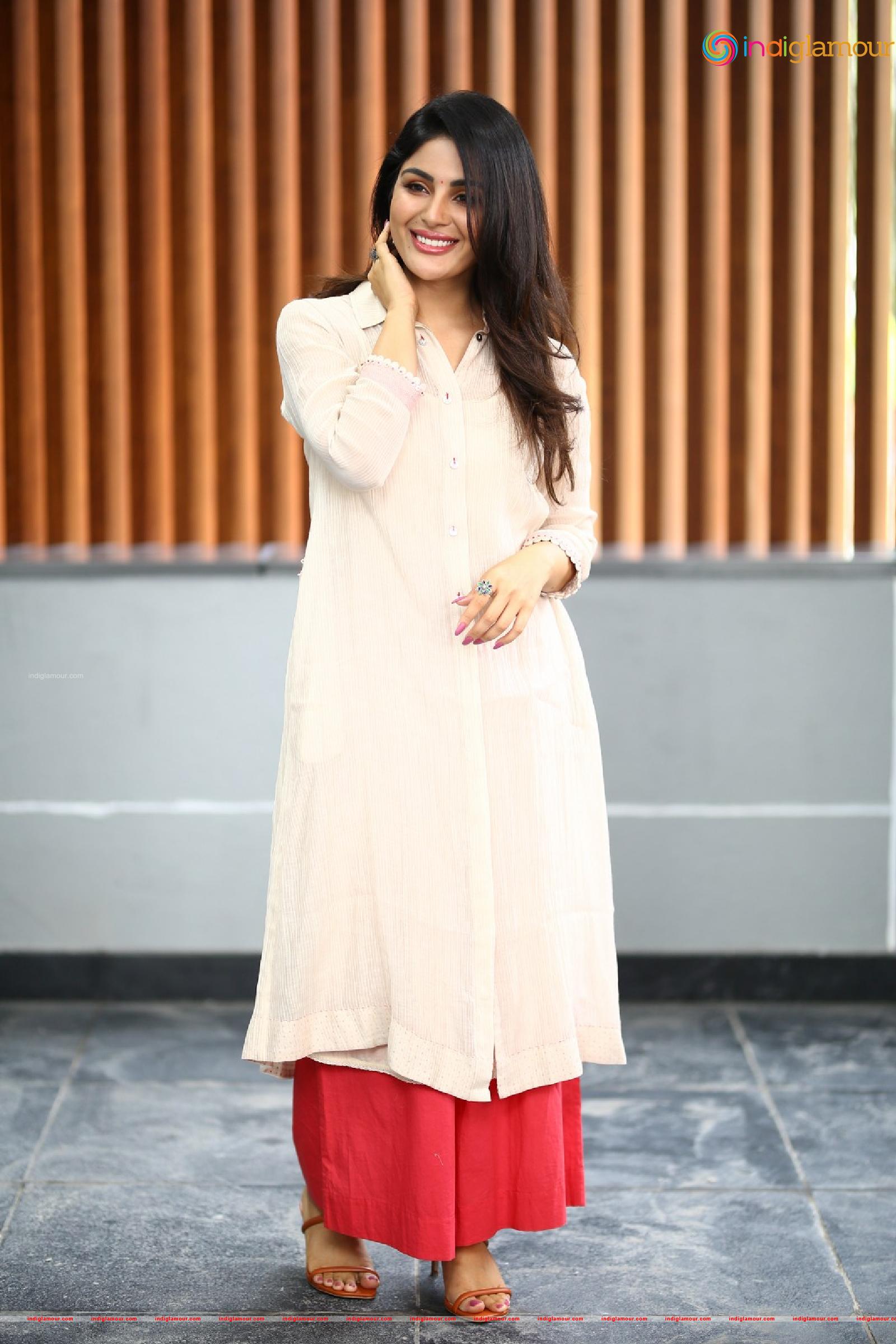 Samyuktha Menon Actress hd photo