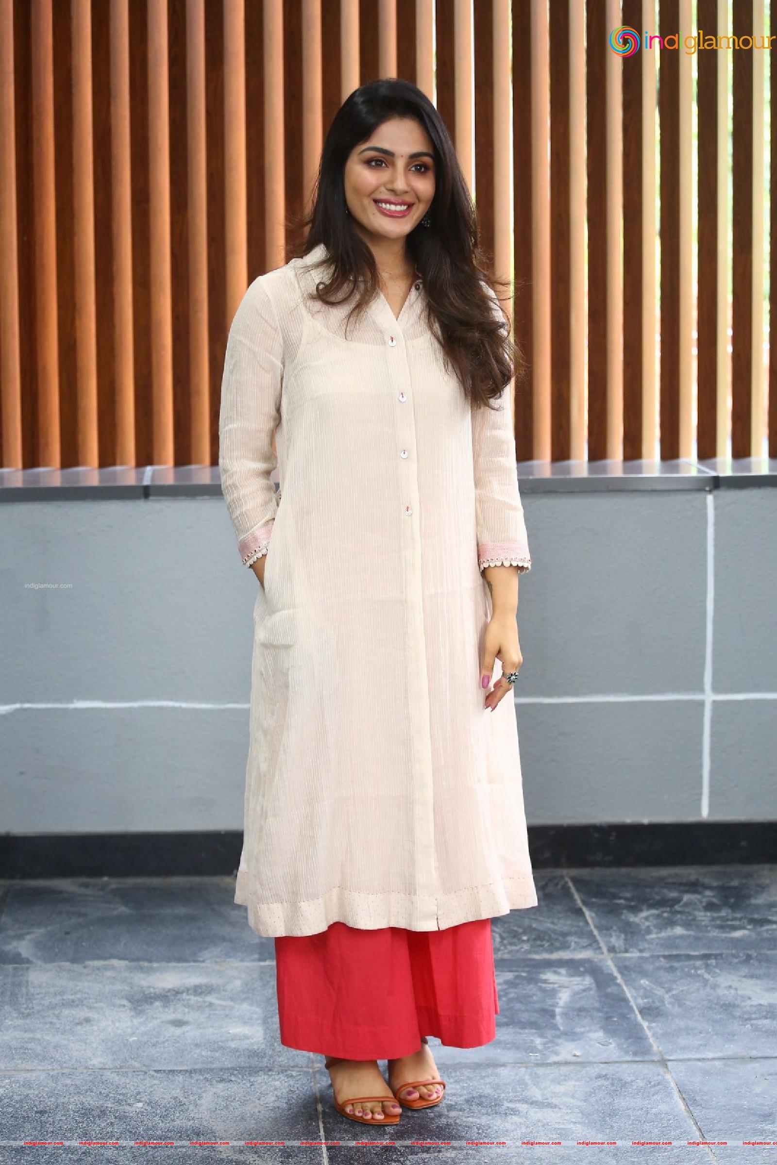 Samyuktha Menon Actress hd photo
