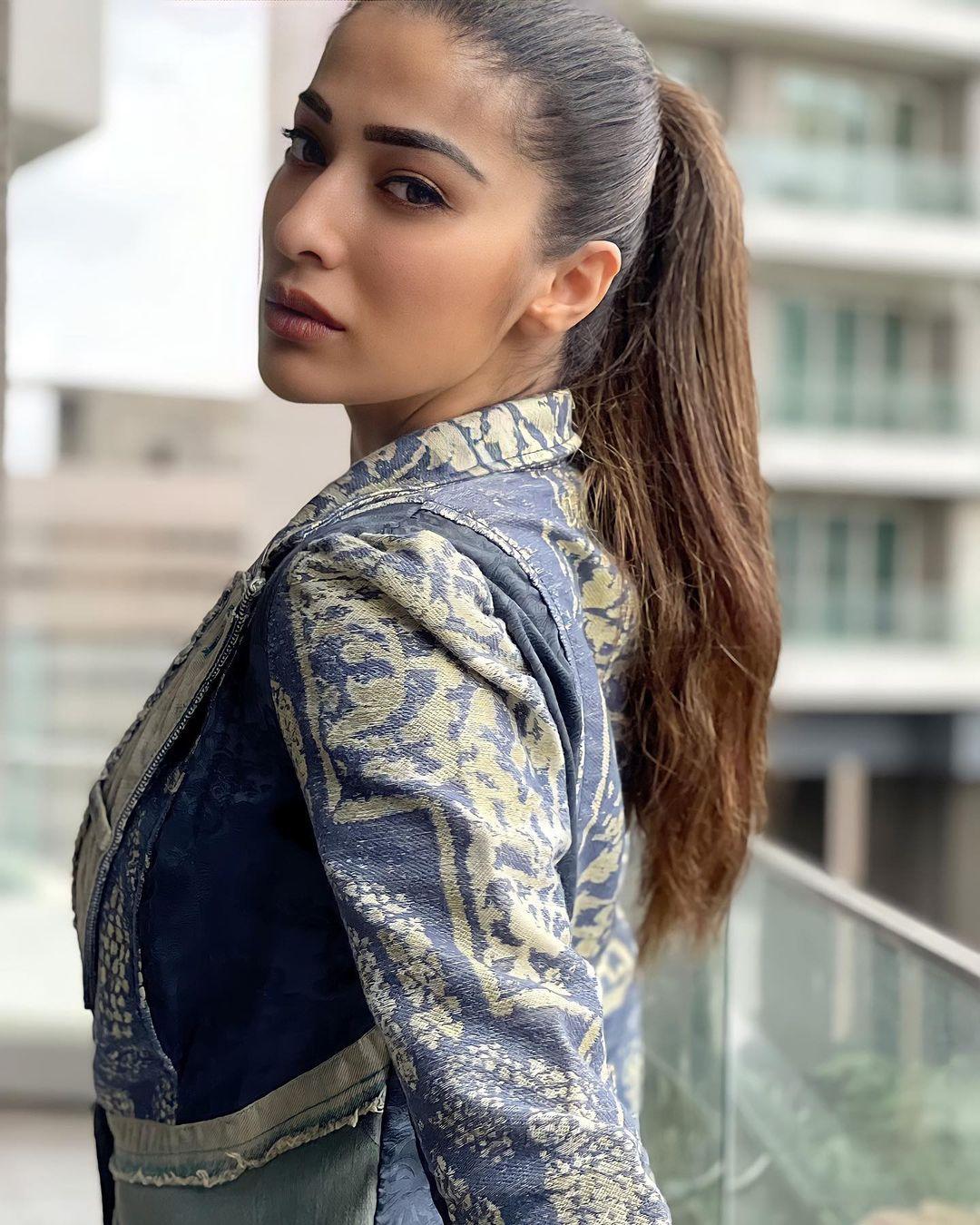 Raai Laxmi Actress hd photo