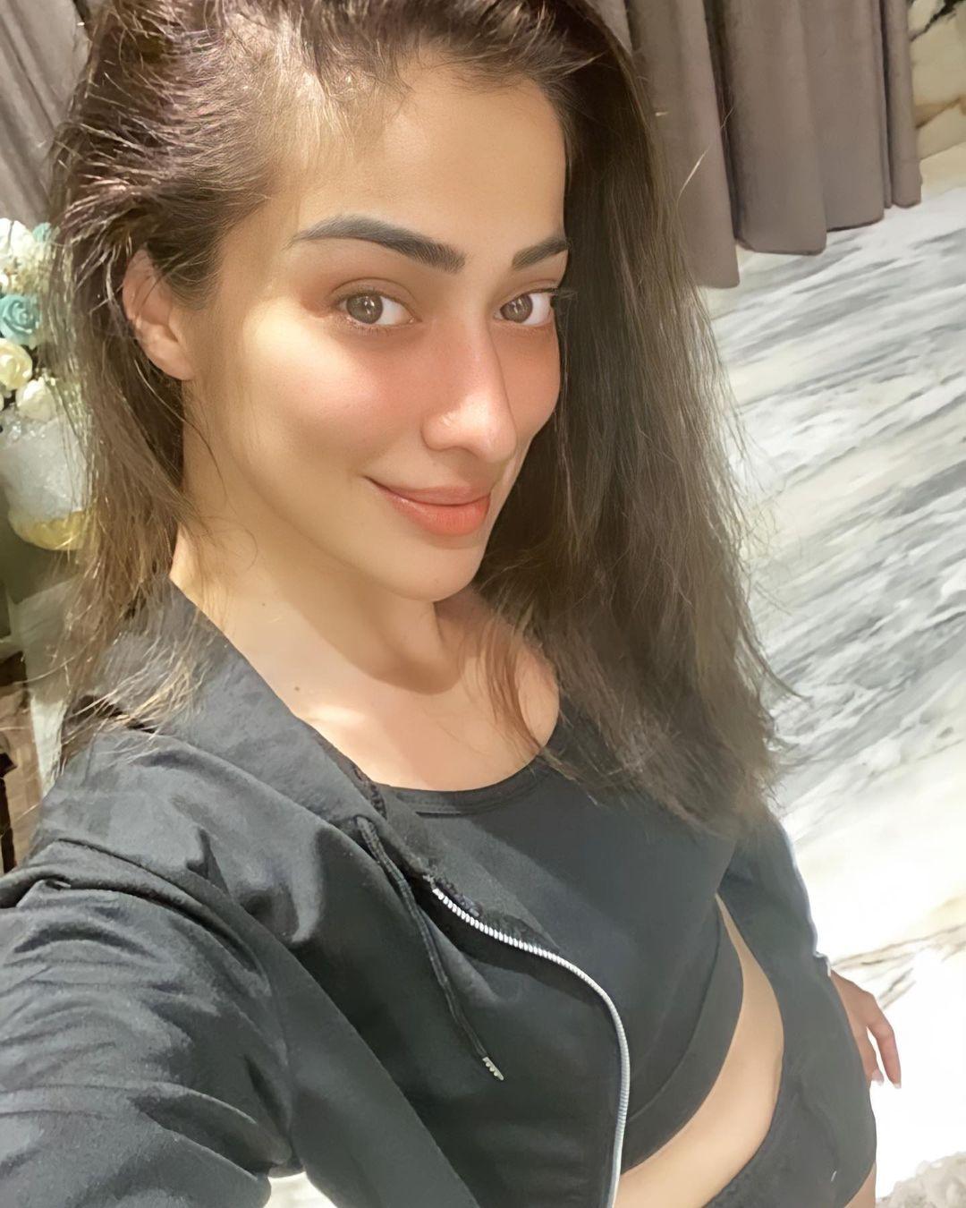 Raai Laxmi Actress hd photo