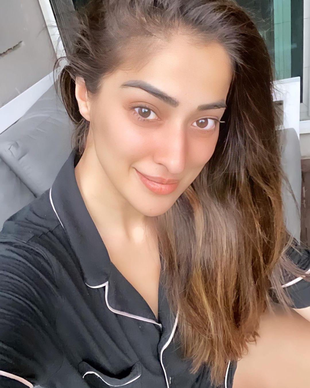 Raai Laxmi Actress hd photo