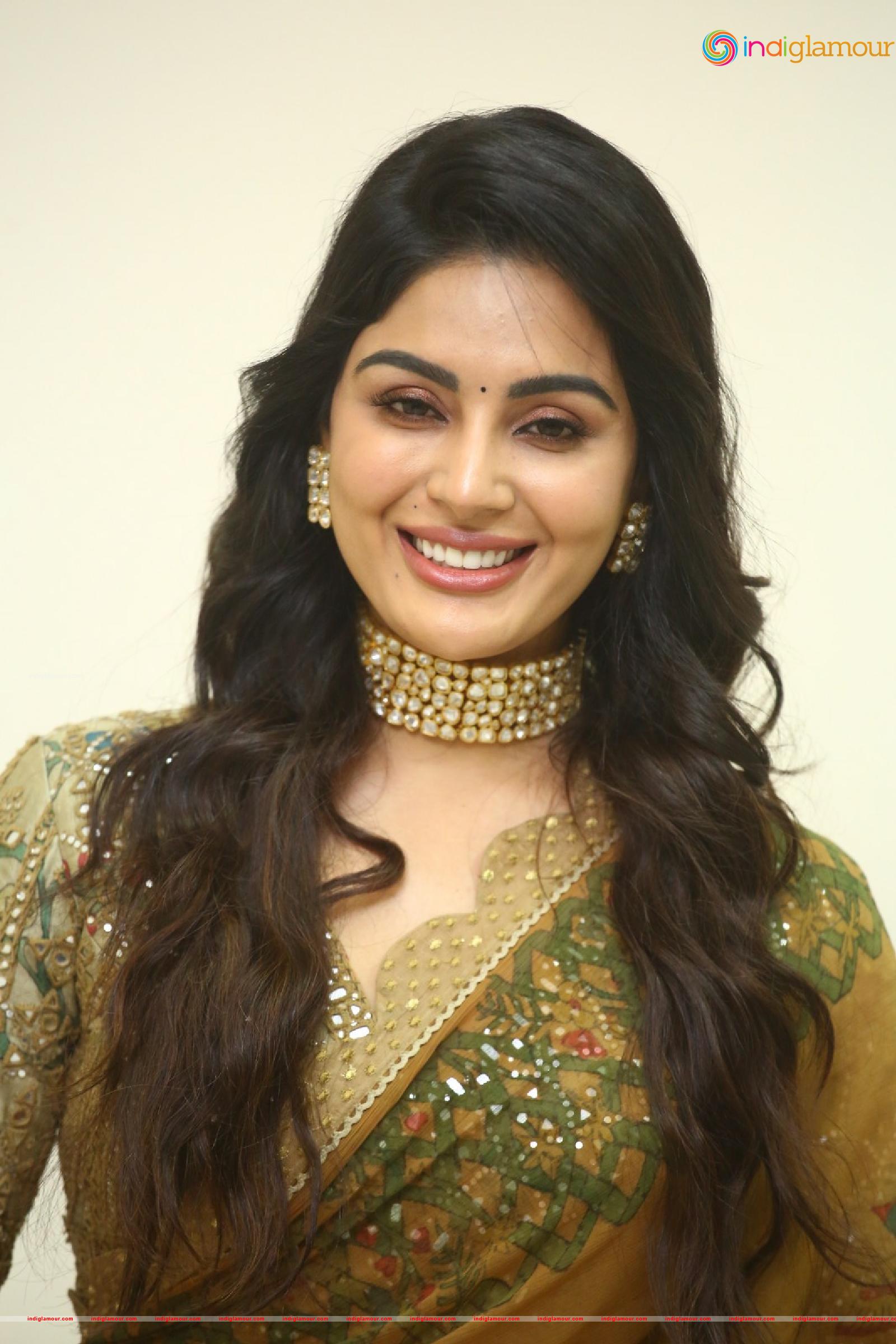 Samyuktha Menon Actress hd photo
