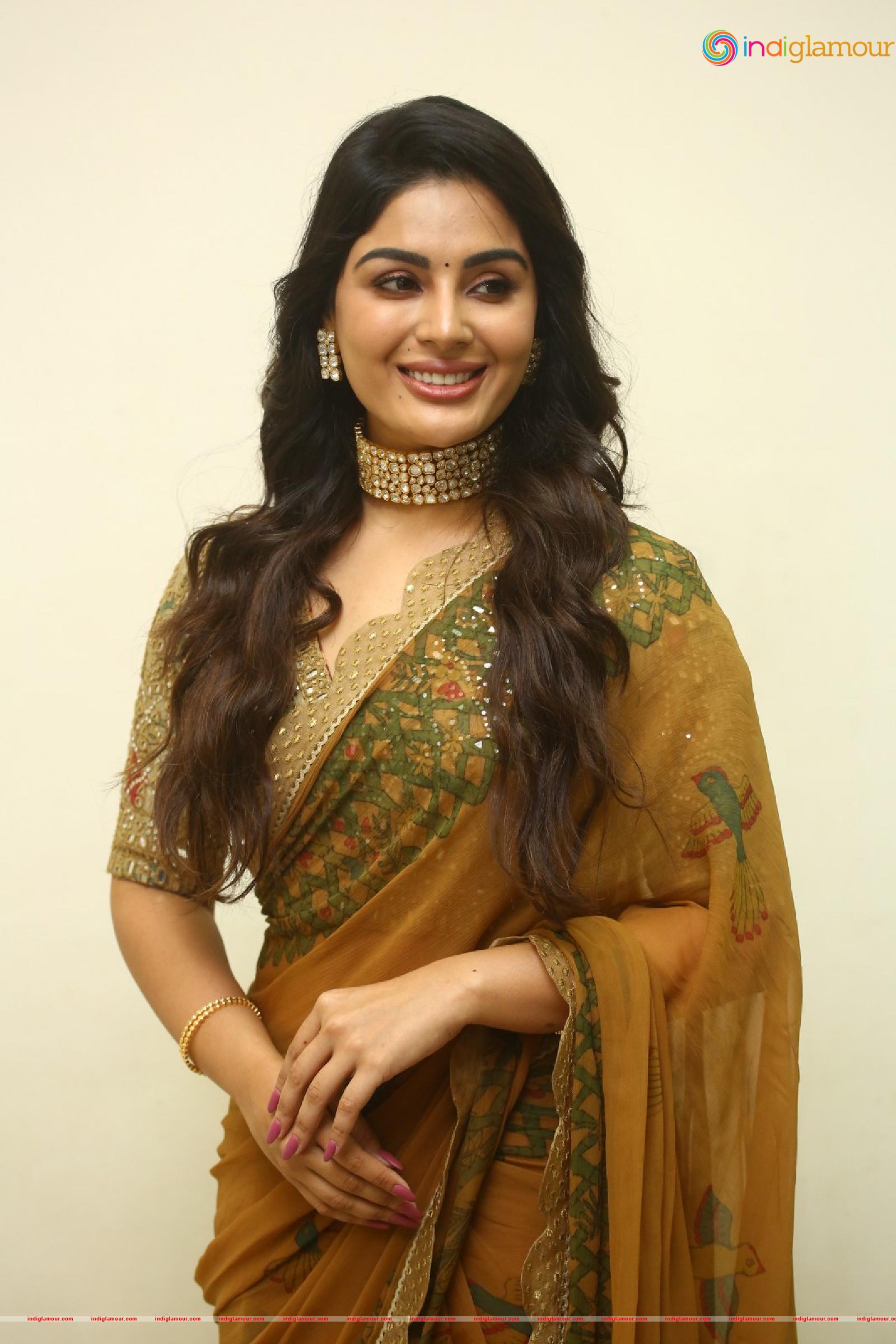 Samyuktha Menon Actress hd photo