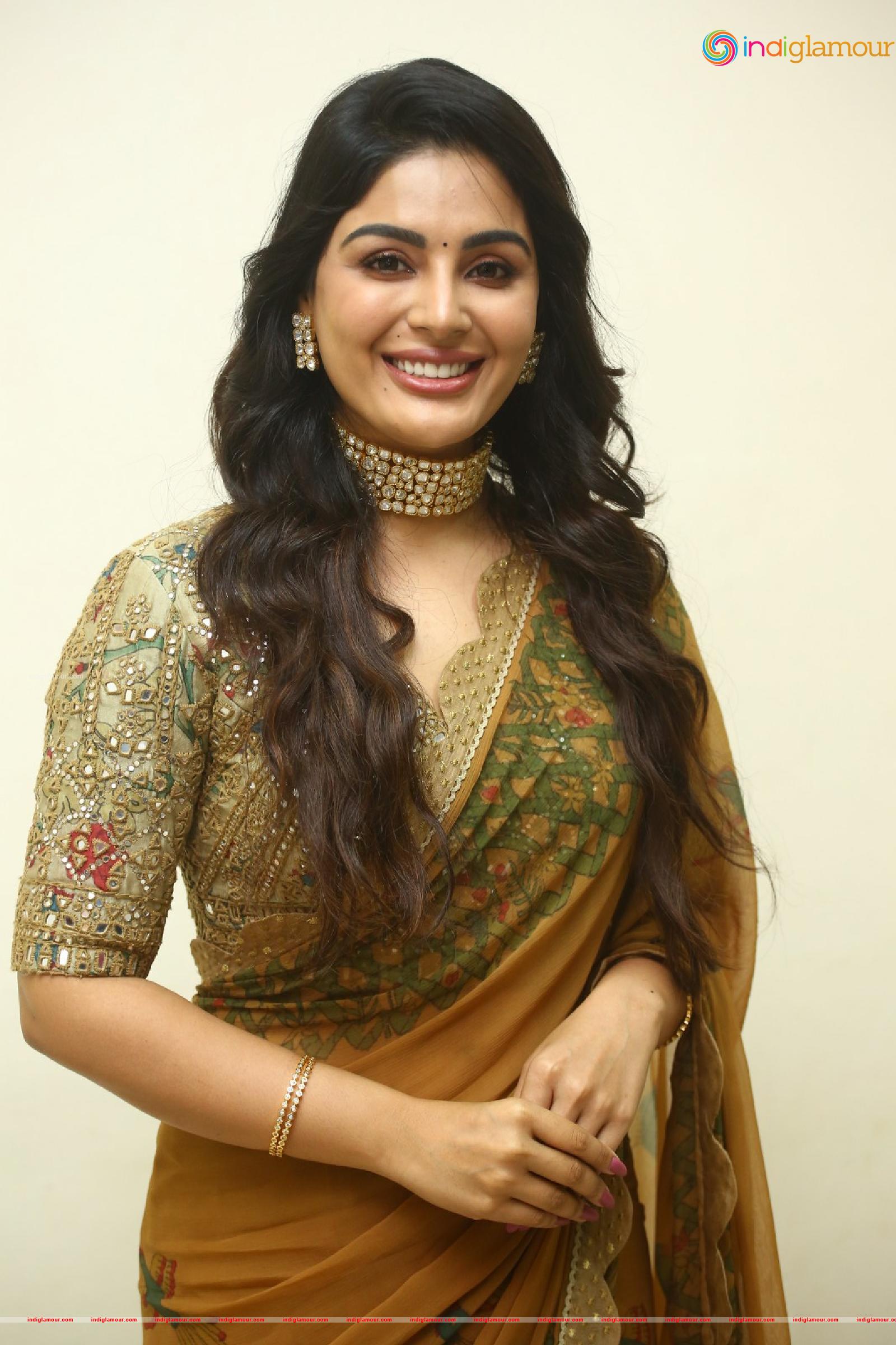 Samyuktha Menon Actress hd photo