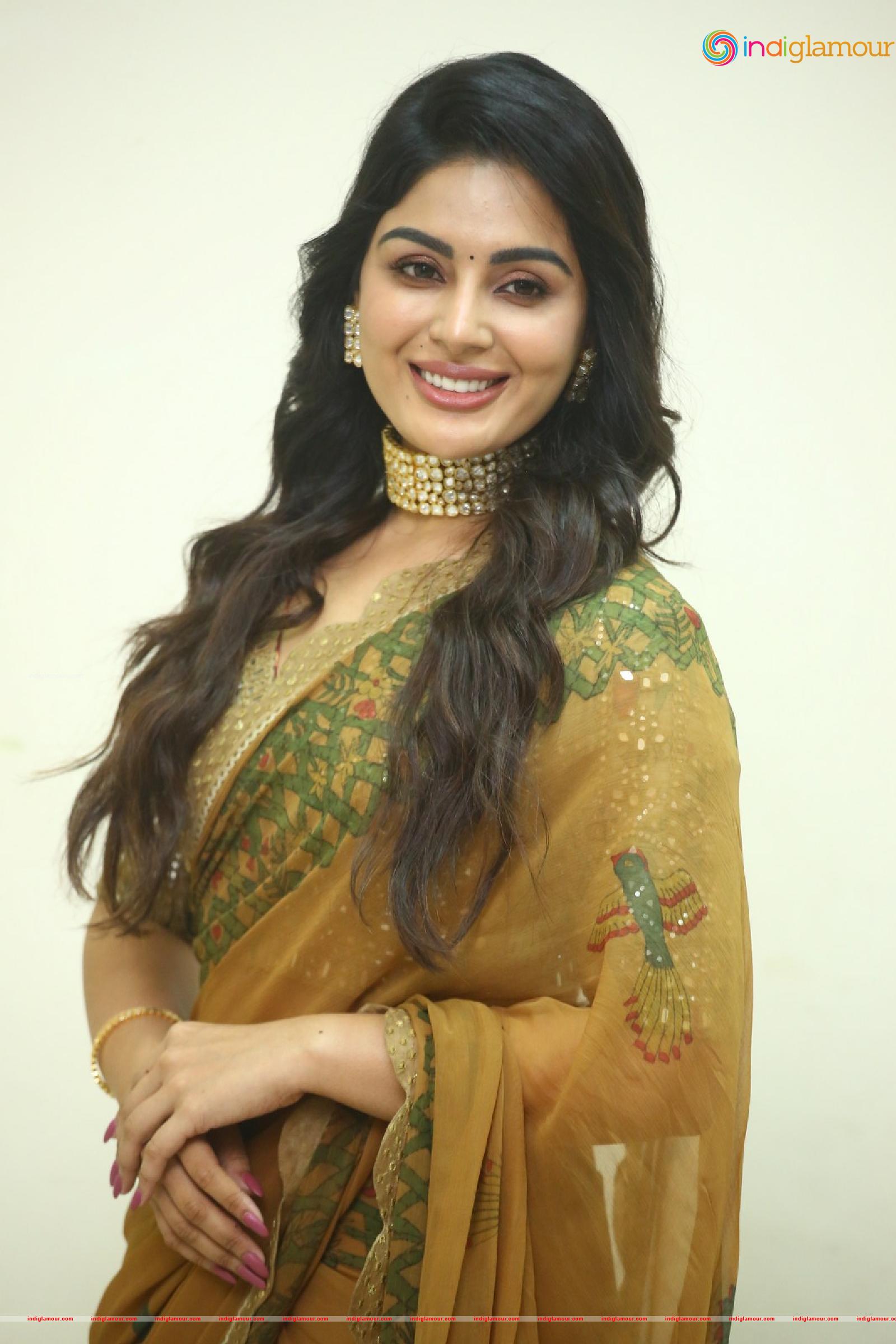 Samyuktha Menon Actress hd photo