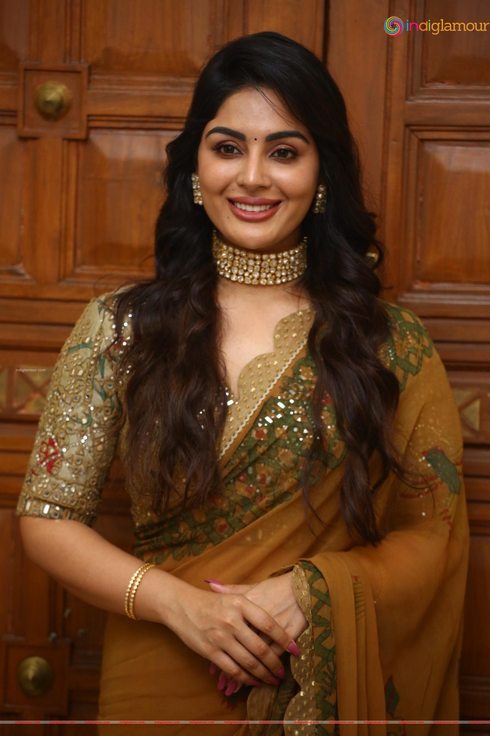 Samyuktha Menon Actress hd photo