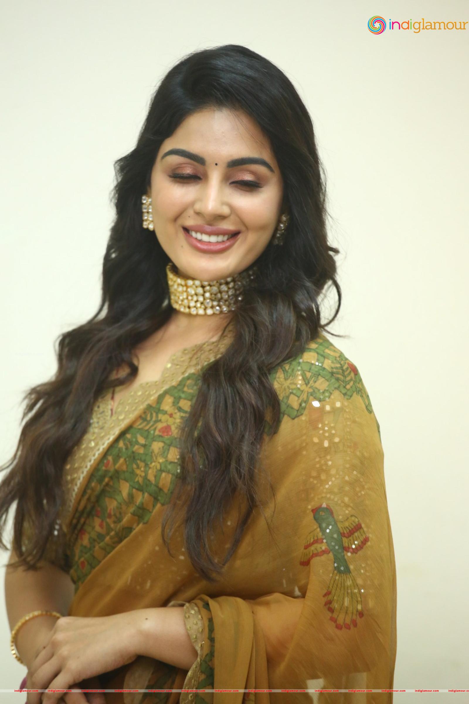 Samyuktha Menon Actress hd photo