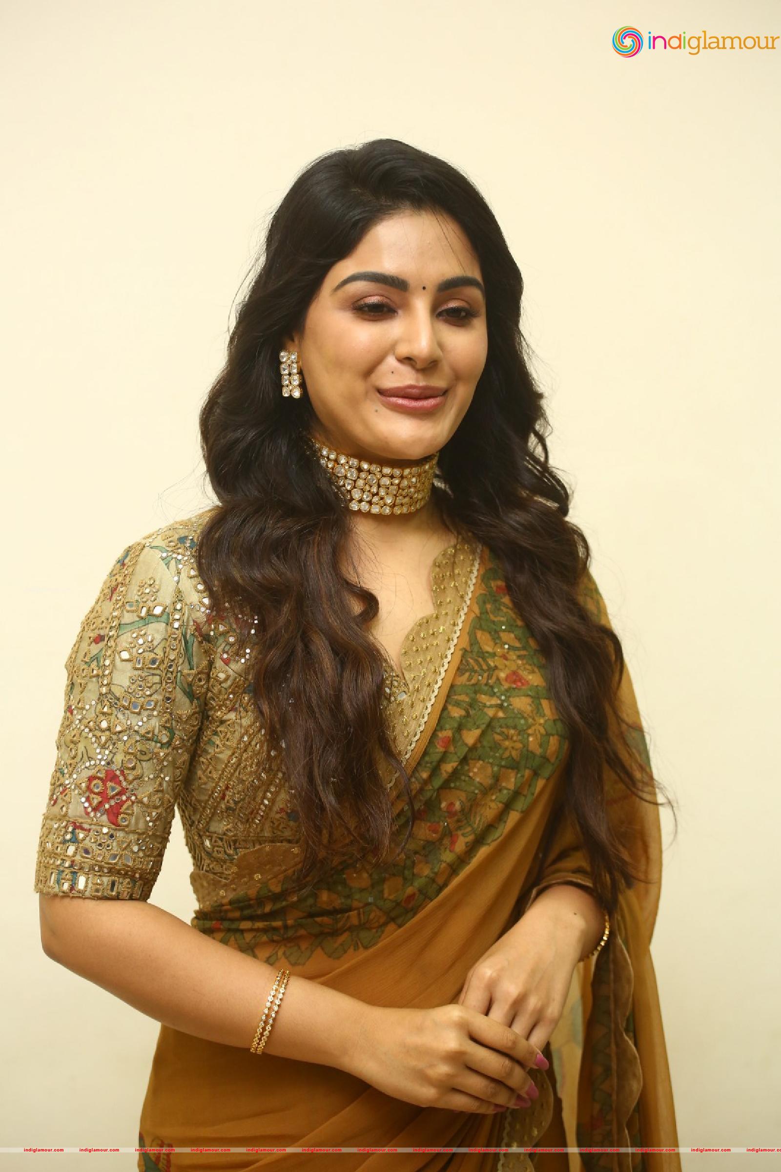 Samyuktha Menon Actress hd photo
