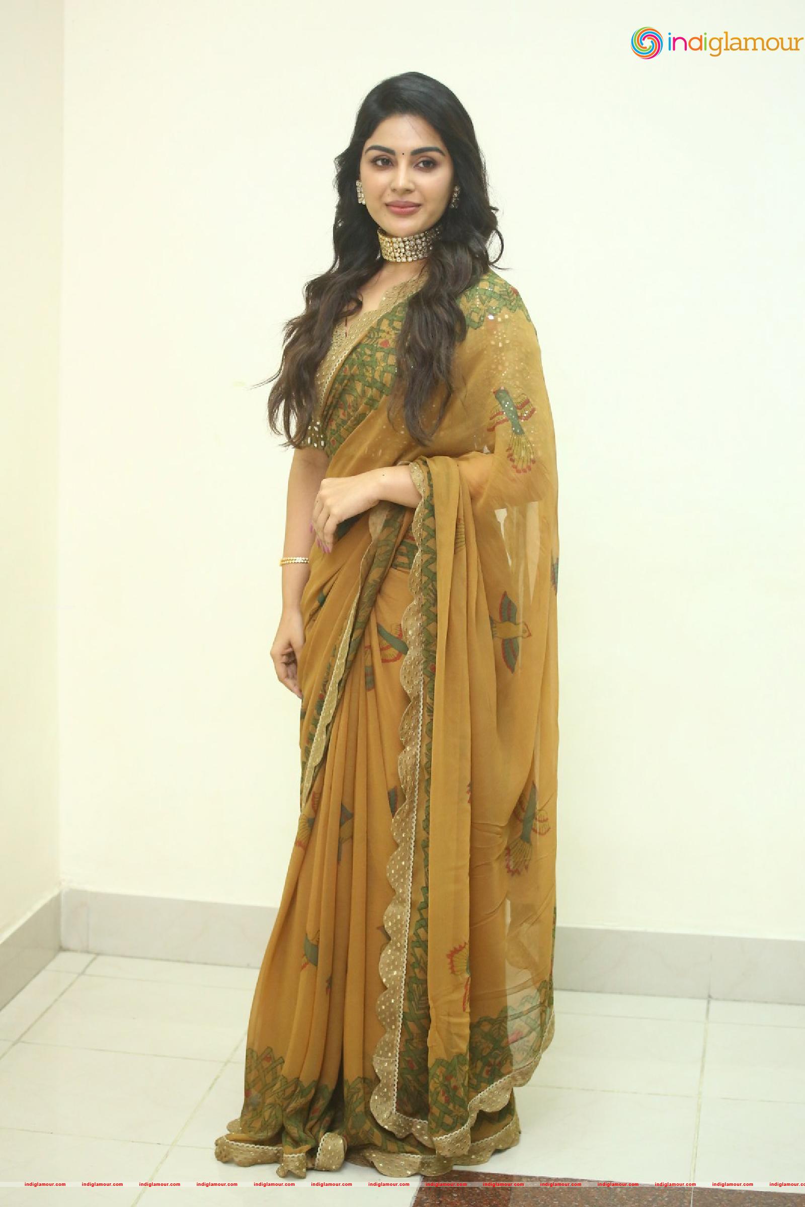 Samyuktha Menon Actress hd photo