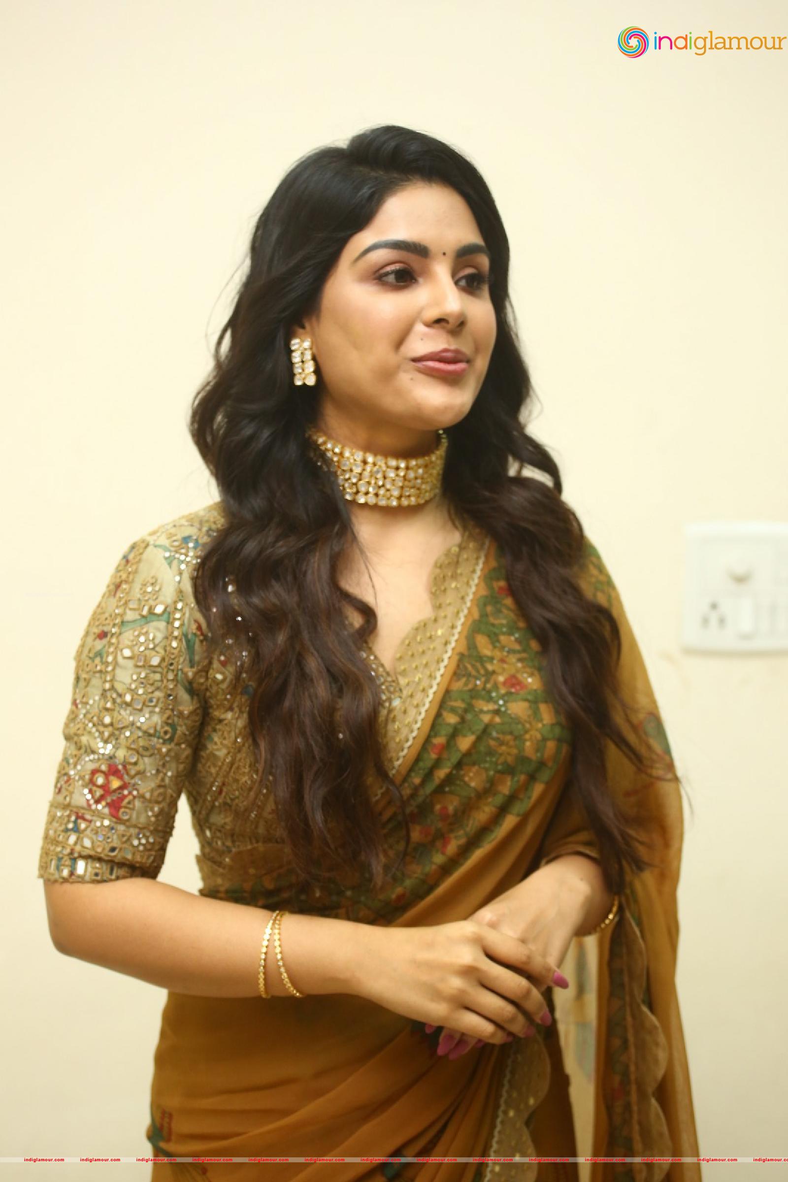 Samyuktha Menon Actress hd photo