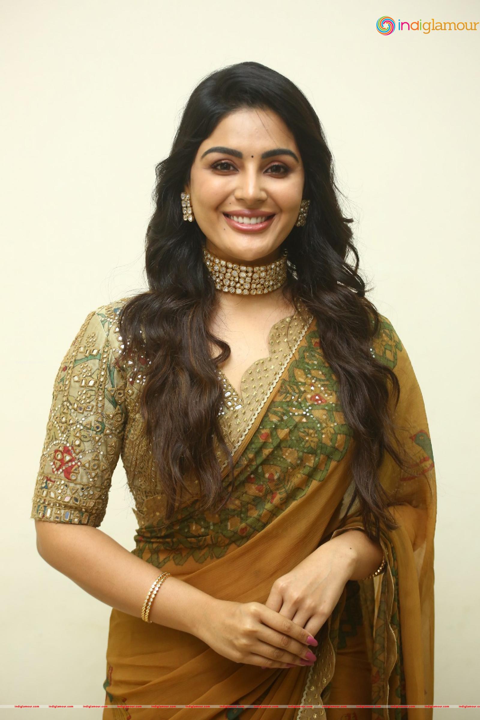 Samyuktha Menon Actress hd photo