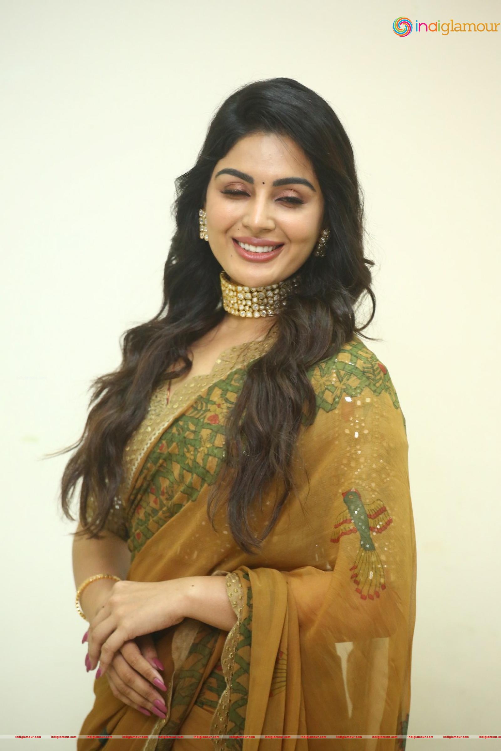 Samyuktha Menon Actress hd photo